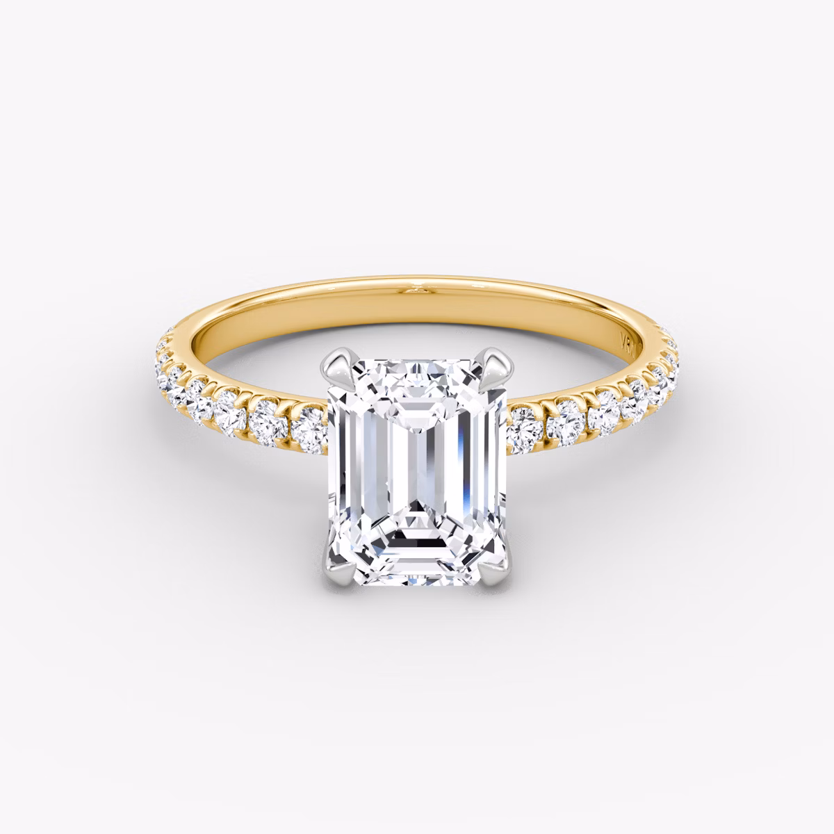Anillo de compromiso Classic | Esmeralda | 18k | Oro amarillo y platino | bandAccent: Pavé | bandWidth: large | diamondOrientation: vertical | caratWeight: other