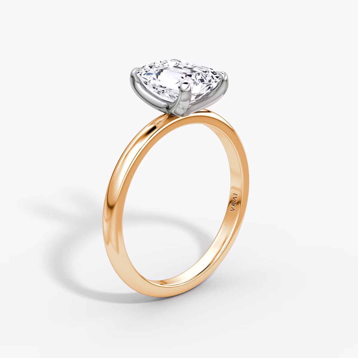 Anillo de compromiso Classic | Esmeralda | 14k | Oro rosa y platino | bandAccent: Simple | bandWidth: large | diamondOrientation: vertical | caratWeight: other