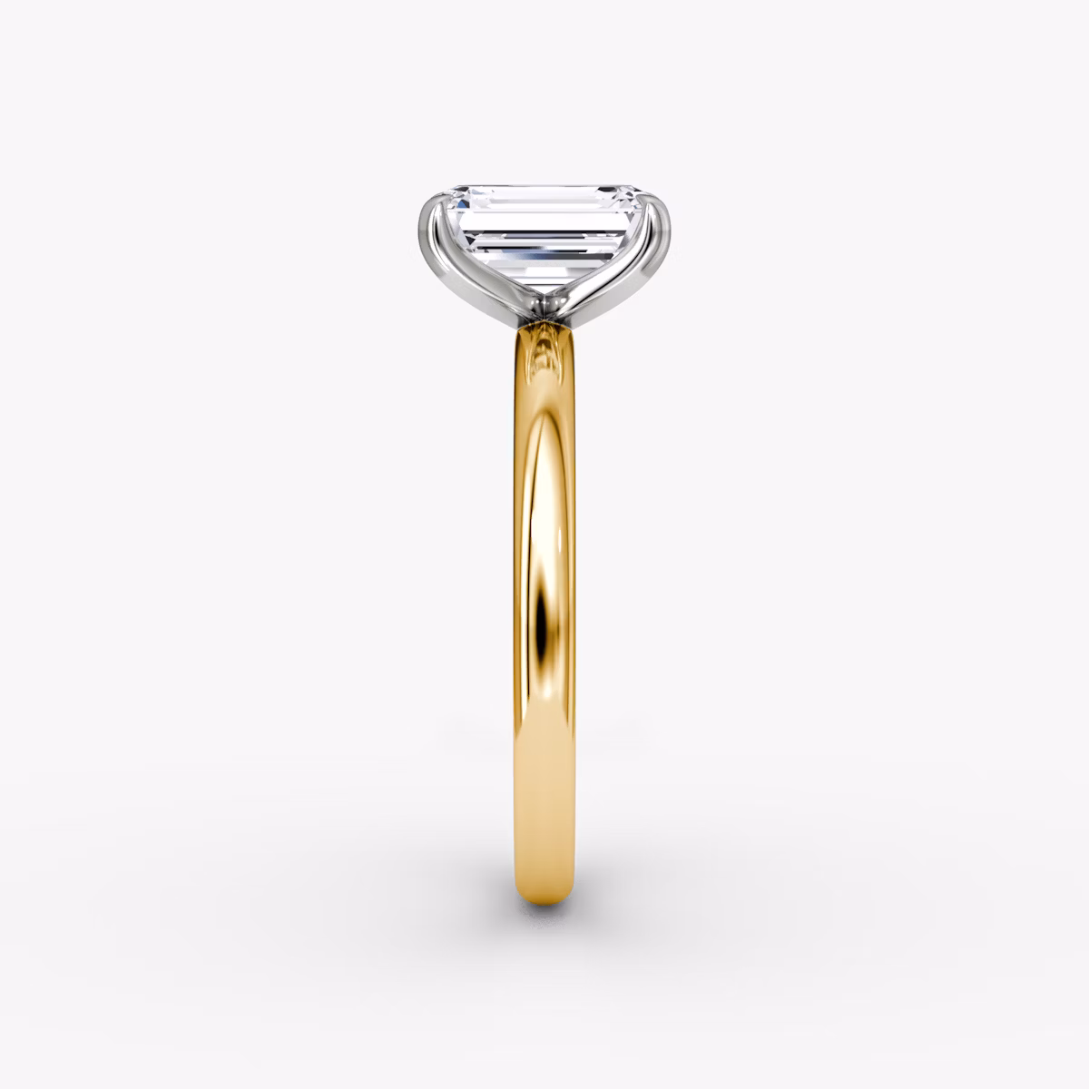 Anillo de compromiso Classic | Esmeralda | 18k | Oro amarillo y platino | bandAccent: Simple | bandWidth: large | diamondOrientation: vertical | caratWeight: other