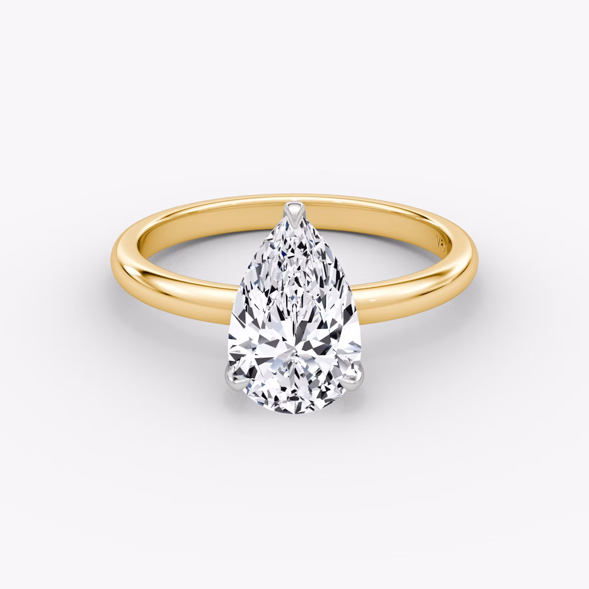 Anillo de compromiso Classic | Pera | 18k | Oro amarillo y platino | bandAccent: Simple | bandWidth: large | diamondOrientation: vertical | caratWeight: other