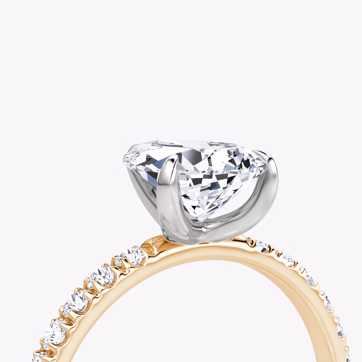 Anillo de compromiso Classic | Pera | 14k | Oro rosa y platino | bandAccent: Pavé | bandWidth: large | diamondOrientation: vertical | caratWeight: other