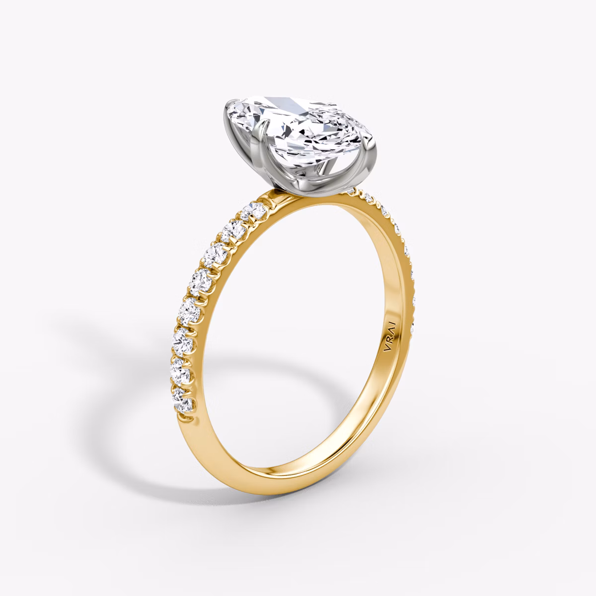 Anillo de compromiso Classic | Marquise | 18k | Oro amarillo y platino | bandAccent: Pavé | bandWidth: large | diamondOrientation: vertical | caratWeight: other