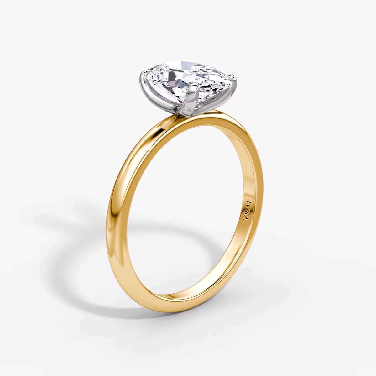 Anillo de compromiso Classic | Oval | 18k | Oro amarillo y platino | bandAccent: Simple | bandWidth: large | diamondOrientation: vertical | caratWeight: other