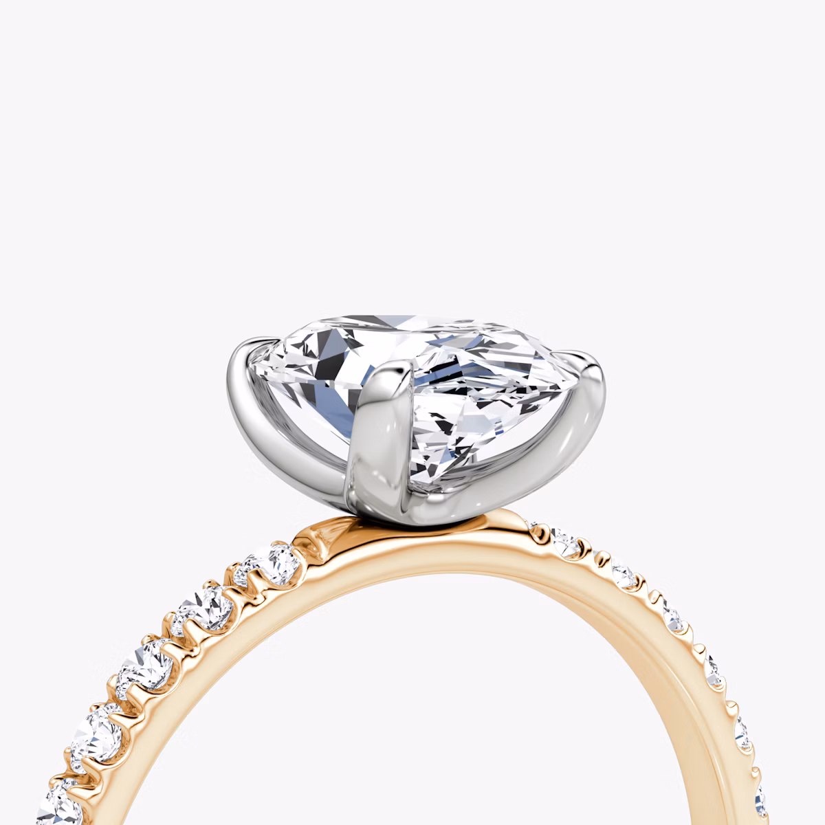 Anillo de compromiso Classic | Oval | 14k | Oro rosa y platino | bandAccent: Pavé | bandWidth: large | diamondOrientation: vertical | caratWeight: other