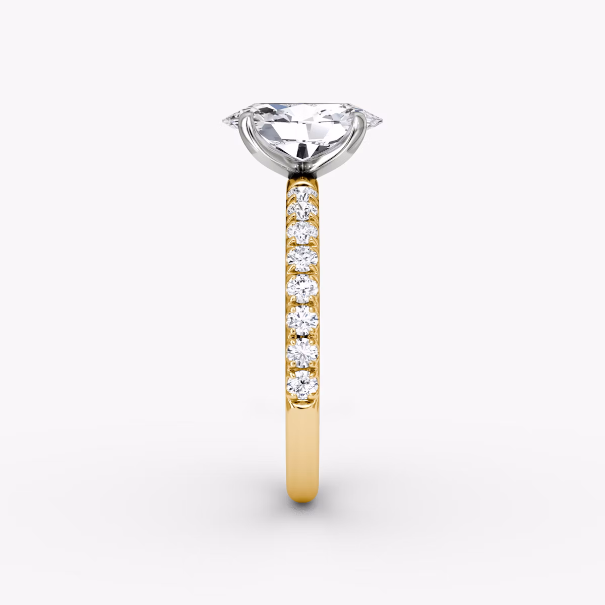 Anillo de compromiso Classic | Oval | 18k | Oro amarillo y platino | bandAccent: Pavé | bandWidth: large | diamondOrientation: vertical | caratWeight: other