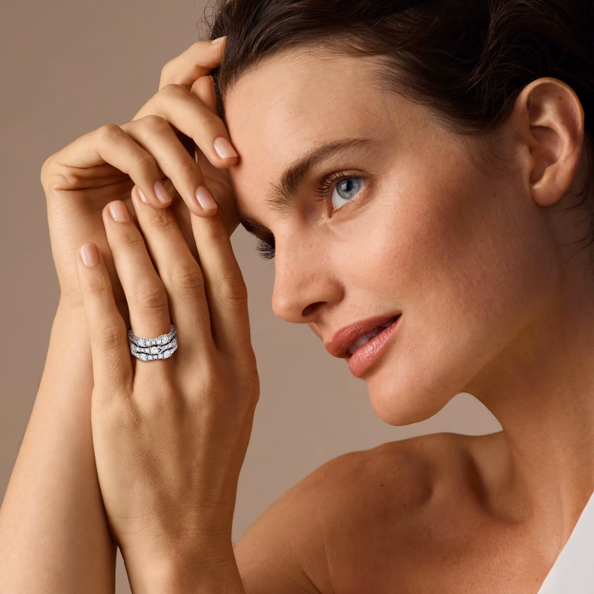 V Multi Row Pavé Ring | Round Brilliant | 14k | White Gold | bandAccent: Pavé | diamondCount: 3