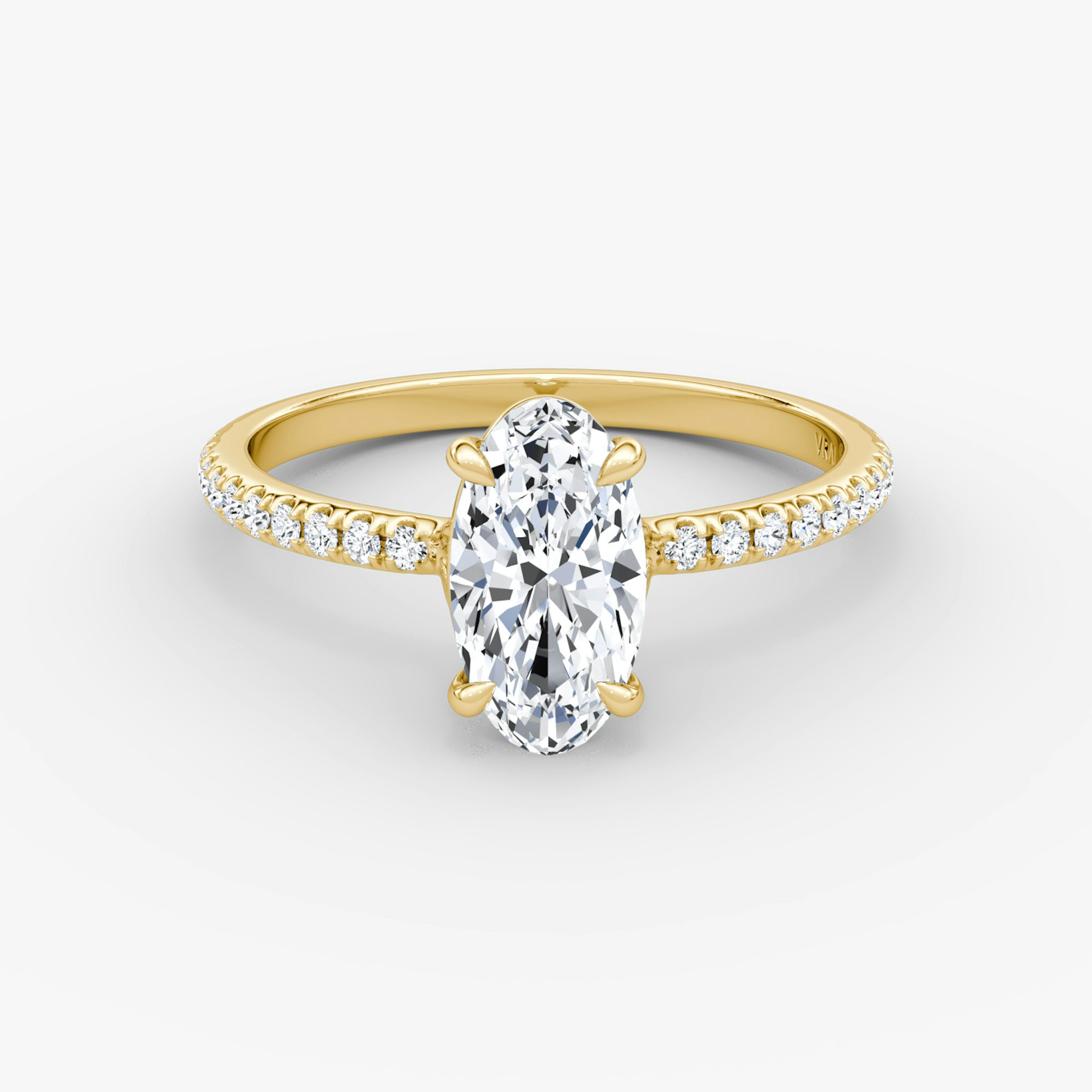 The Signature | Moval | 18k | Yellow Gold | bandAccent: Pavé | bandWidth: standard | excludeFromFeed: null | hiddenHalo: no | diamondOrientation: vertical | caratWeight: other