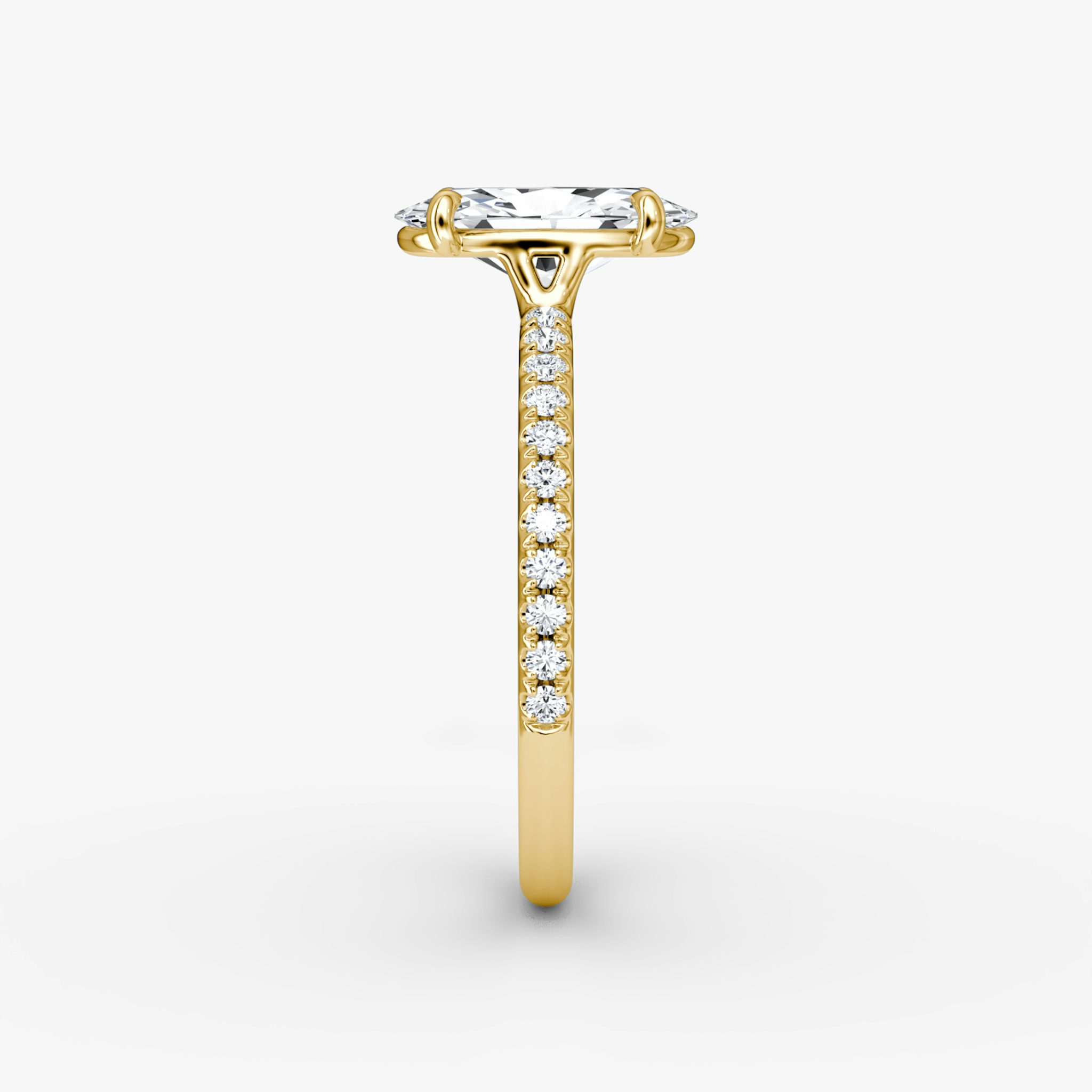 The Signature | Moval | 18k | Yellow Gold | bandAccent: Pavé | bandWidth: standard | excludeFromFeed: null | hiddenHalo: no | diamondOrientation: vertical | caratWeight: other