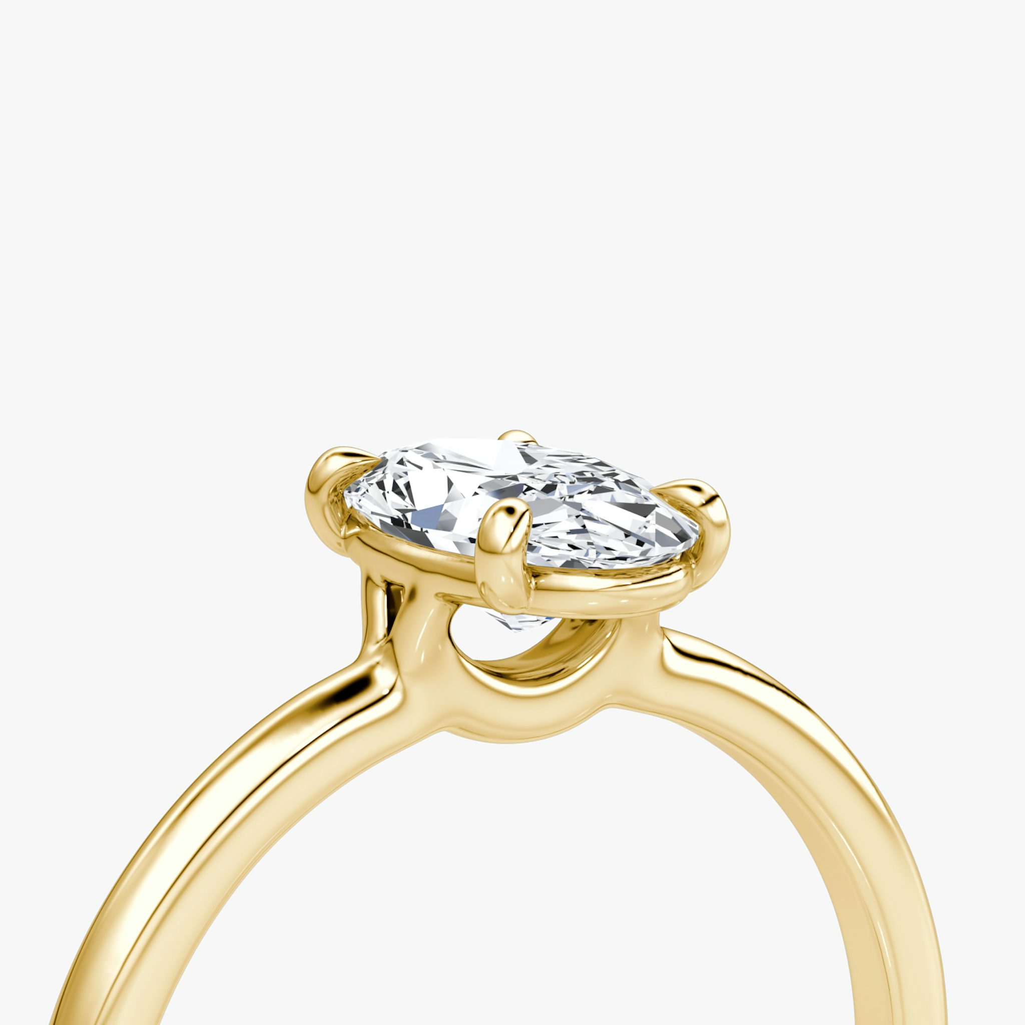 The Signature | Moval | 18k | Yellow Gold | bandAccent: Plain | bandWidth: standard | excludeFromFeed: null | hiddenHalo: no | diamondOrientation: vertical | caratWeight: other