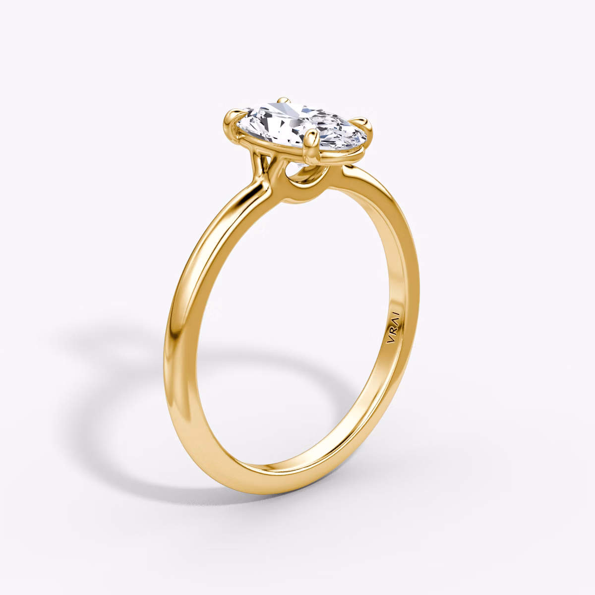 The Signature | Moval | 18k | Yellow Gold | bandAccent: Plain | bandWidth: standard | excludeFromFeed: null | hiddenHalo: no | diamondOrientation: vertical | caratWeight: other
