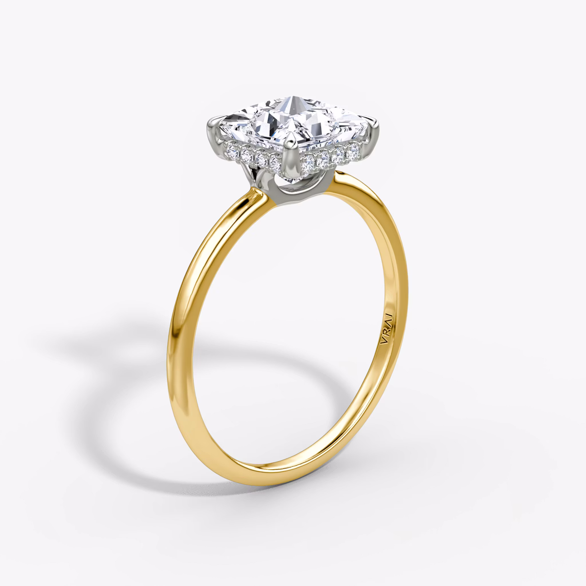 The Signature Princess | 18K Yellow Gold and Platinum