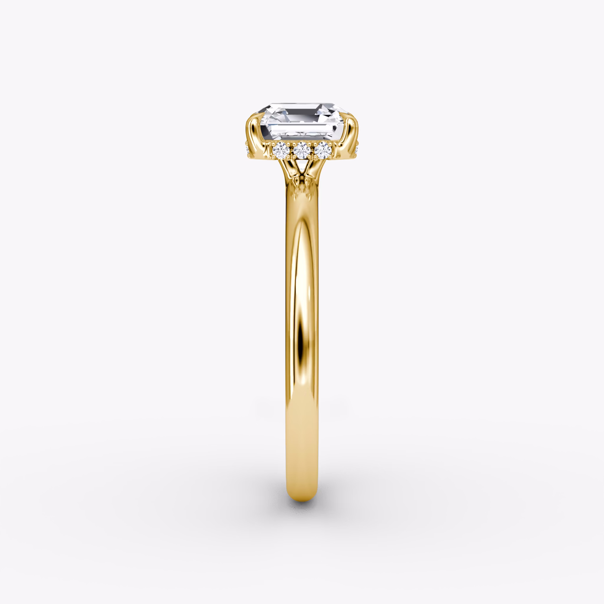 The Signature | Asscher | 18k | Yellow Gold | bandAccent: Plain | bandWidth: large | hiddenHalo: yes | diamondOrientation: vertical | caratWeight: other