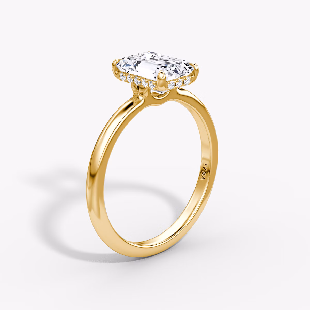 The Signature | Emerald | 18k | Yellow Gold | bandAccent: Plain | bandWidth: large | hiddenHalo: yes | diamondOrientation: vertical | caratWeight: other
