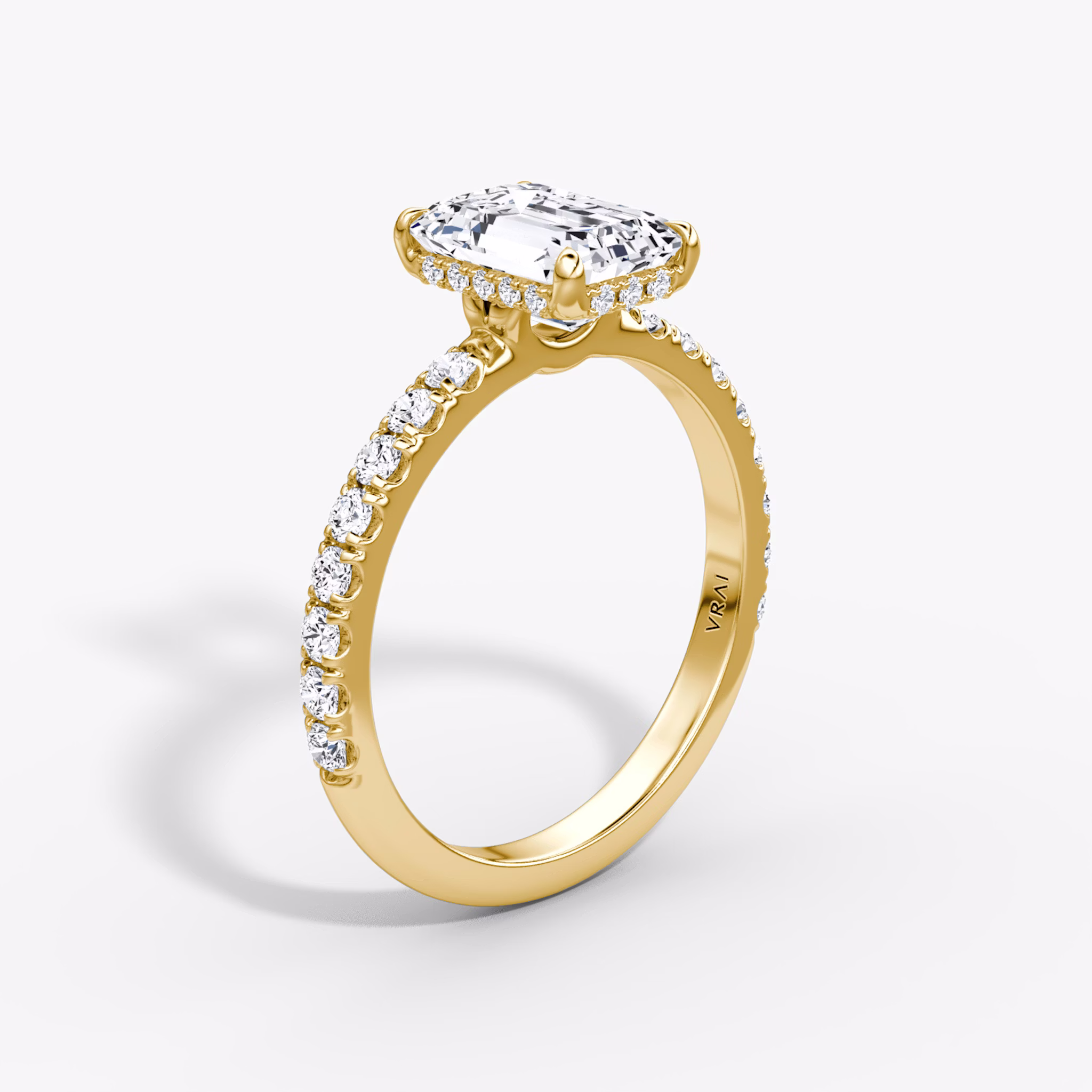 The Signature | Emerald | 18k | Yellow Gold | bandAccent: Pavé | bandWidth: large | hiddenHalo: yes | diamondOrientation: vertical | caratWeight: other