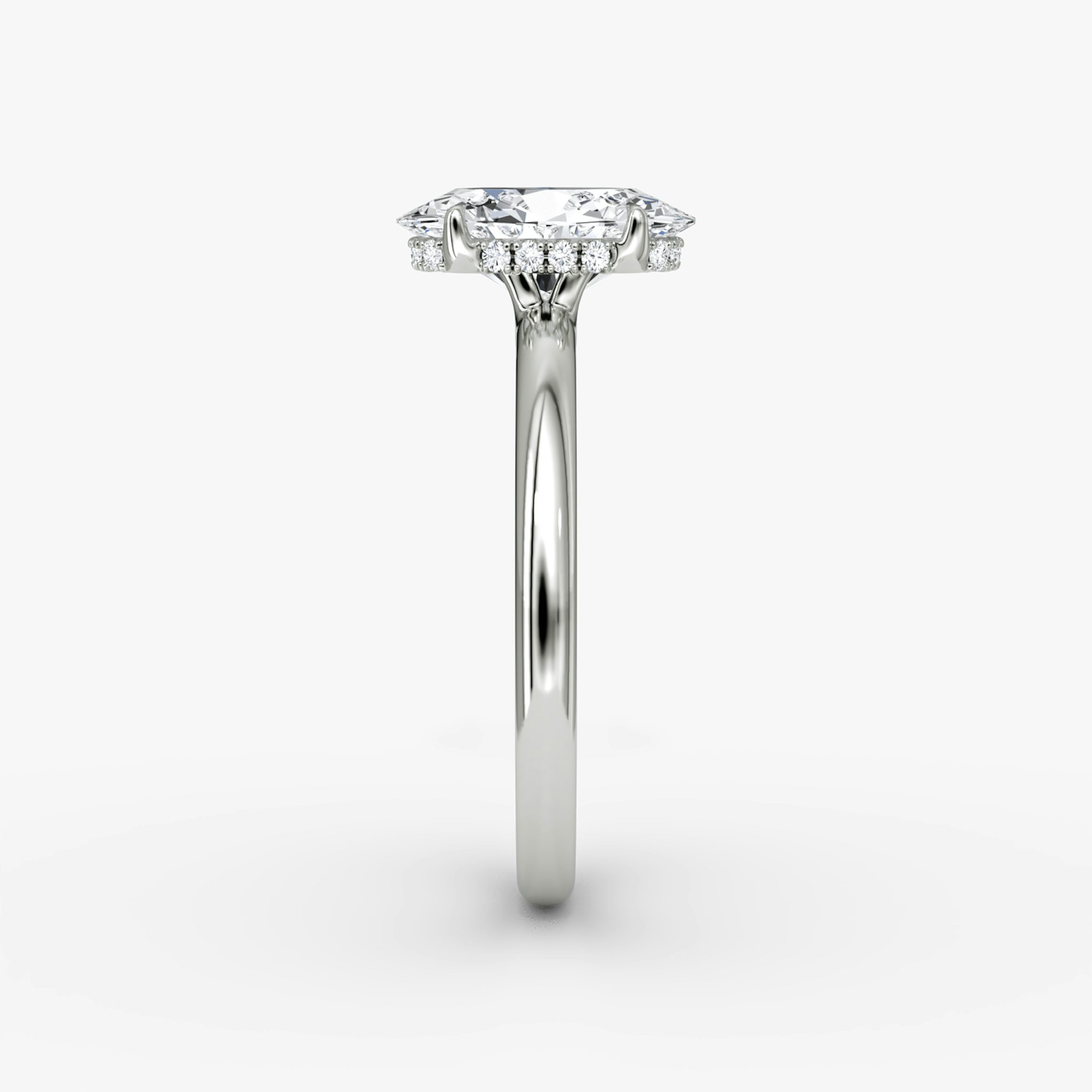 The Signature | Oval | 18k | White Gold | bandAccent: Plain | bandWidth: large | hiddenHalo: yes | diamondOrientation: vertical | caratWeight: other