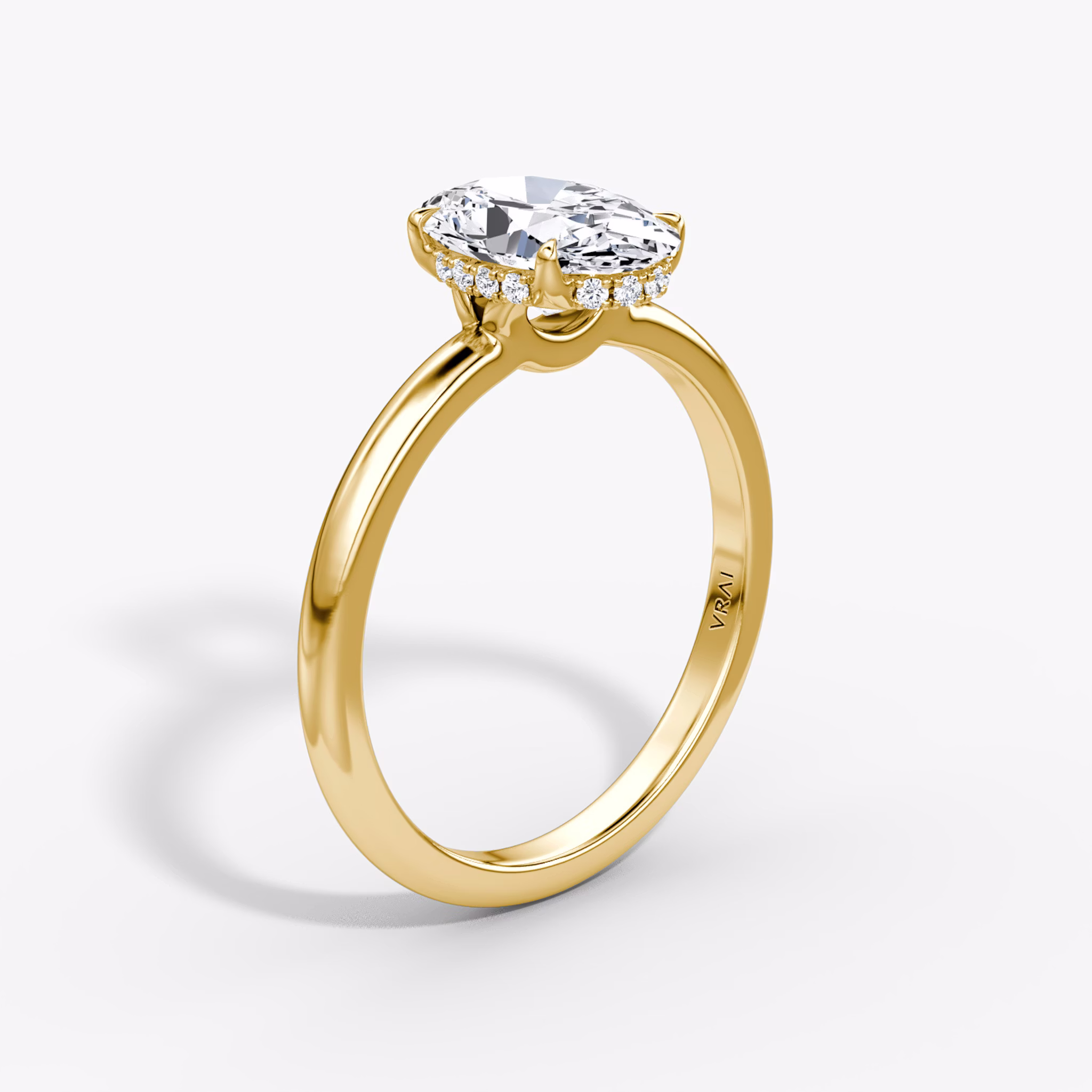 The Signature | Oval | 18k | Yellow Gold | bandAccent: Plain | bandWidth: large | hiddenHalo: yes | diamondOrientation: vertical | caratWeight: other