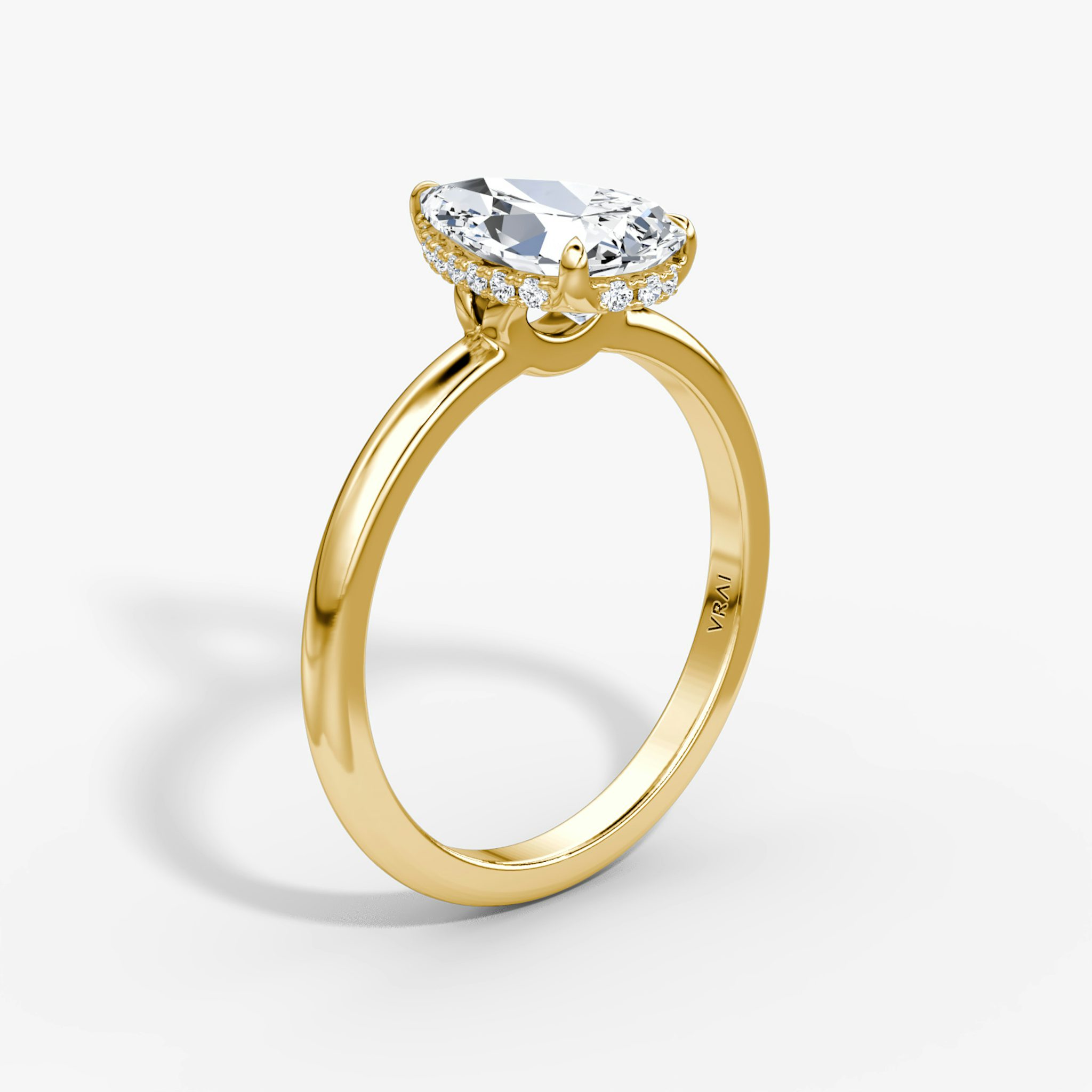 The Signature | Pear | 18k | Yellow Gold | bandAccent: Plain | bandWidth: large | hiddenHalo: yes | diamondOrientation: vertical | caratWeight: other