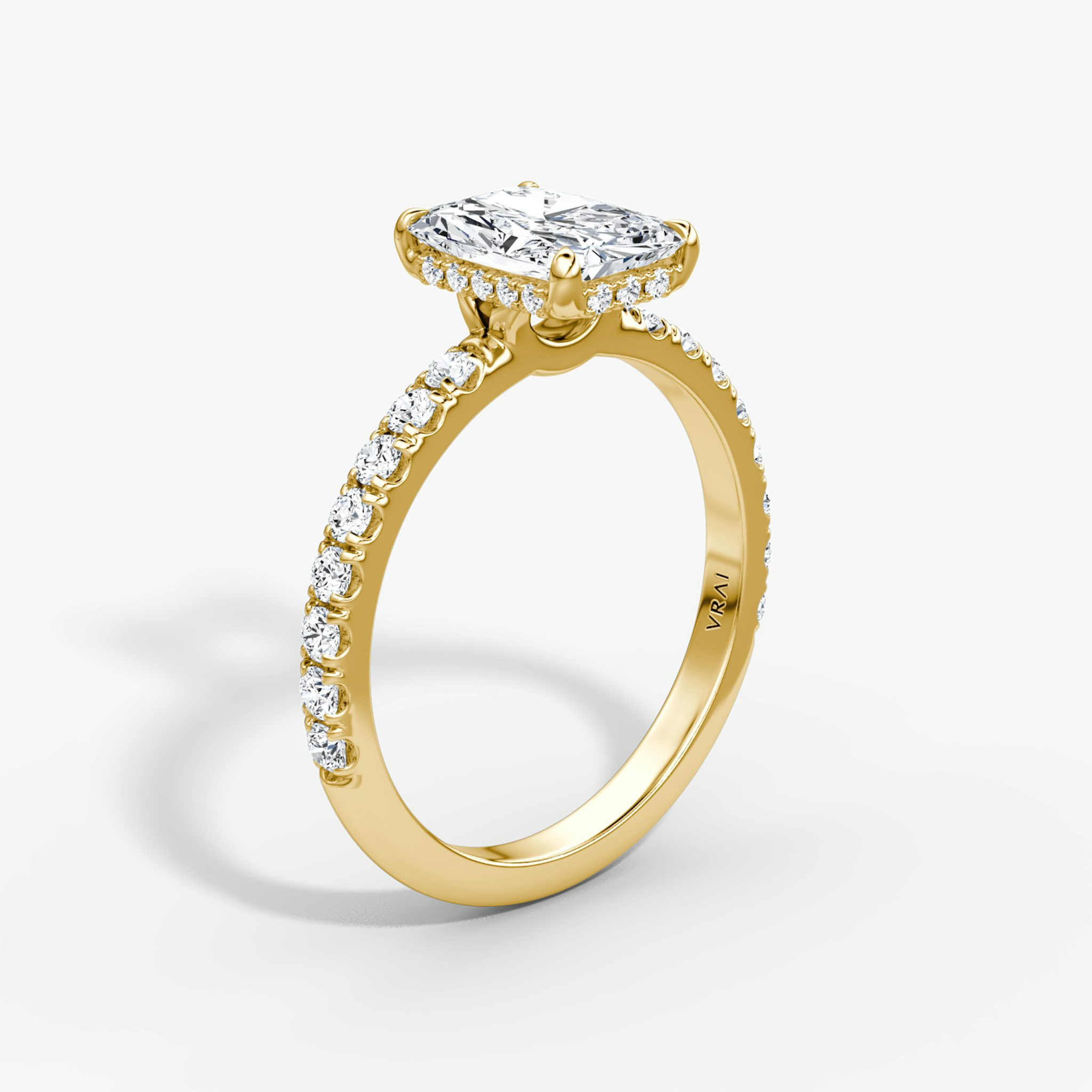 The Signature | Radiant | 18k | Yellow Gold | bandAccent: Pavé | bandWidth: large | hiddenHalo: yes | diamondOrientation: vertical | caratWeight: other