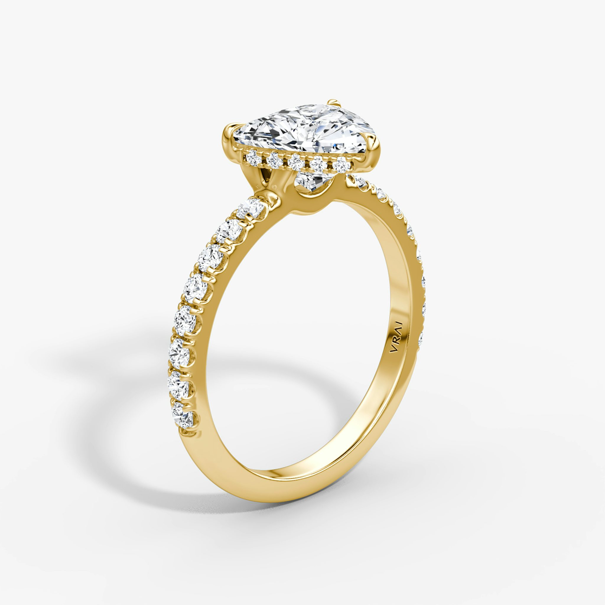 The Signature | Trillion | 18k | Yellow Gold | bandAccent: Pavé | bandWidth: large | hiddenHalo: yes | diamondOrientation: vertical | caratWeight: other