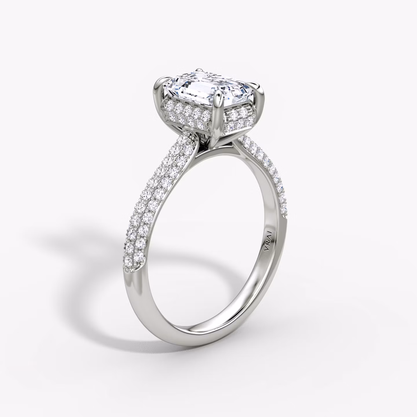 The Regal Pavé Dome Emerald | Platinum