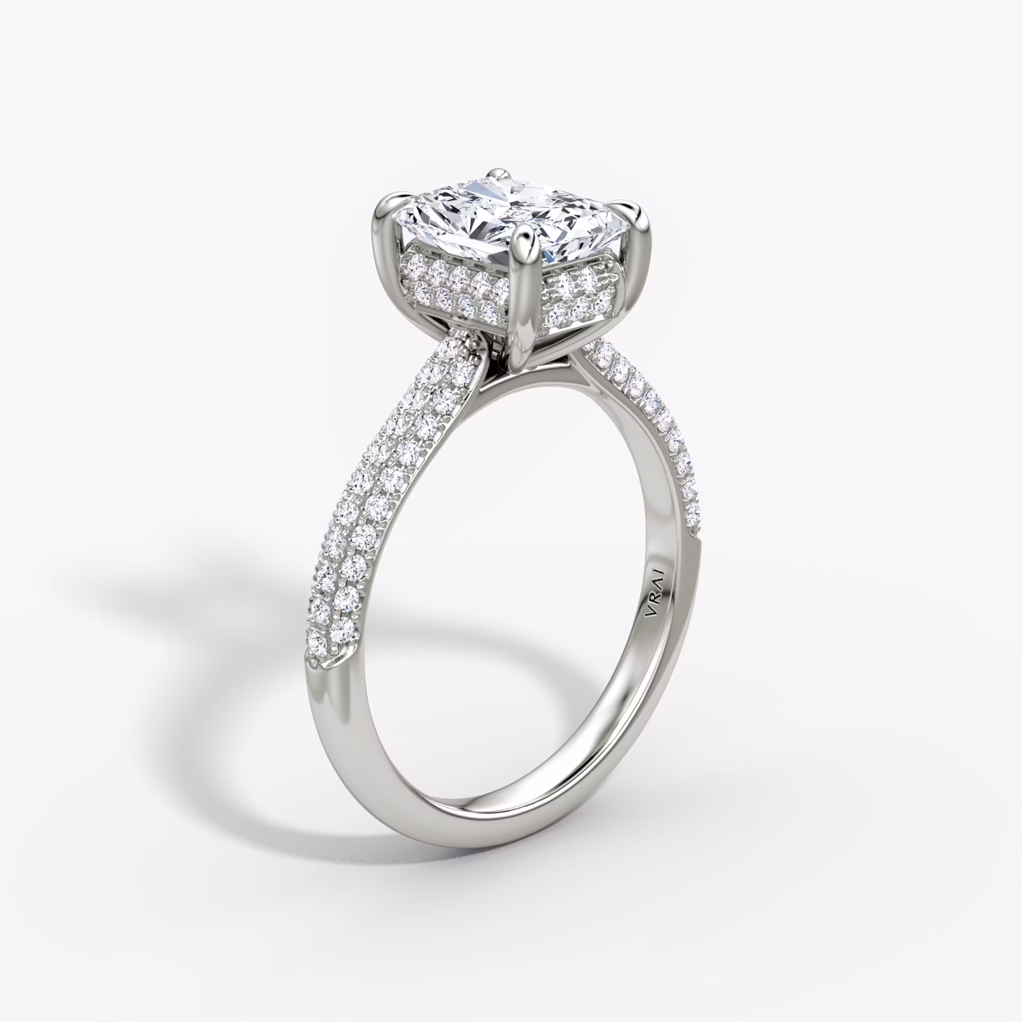 The Regal Pavé Dome Radiant | Platinum