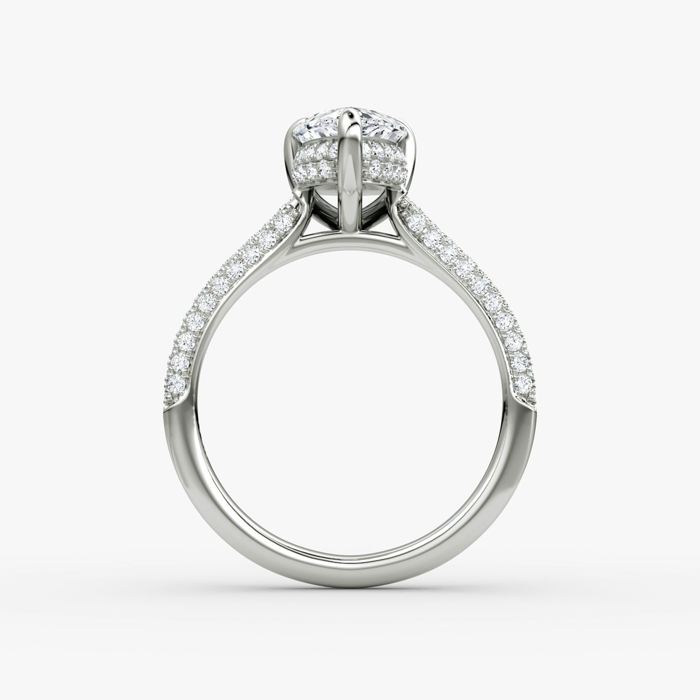 Anillo de compromiso Regal Pavé Dome | Pera | Platino | bandAccent: Pavé | diamondOrientation: vertical | caratWeight: other