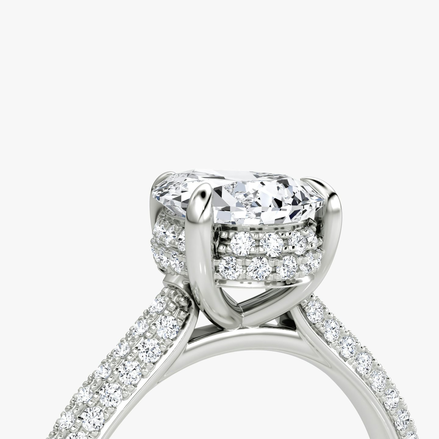Anillo de compromiso Regal Pavé Dome | Pera | Platino | bandAccent: Pavé | diamondOrientation: vertical | caratWeight: other