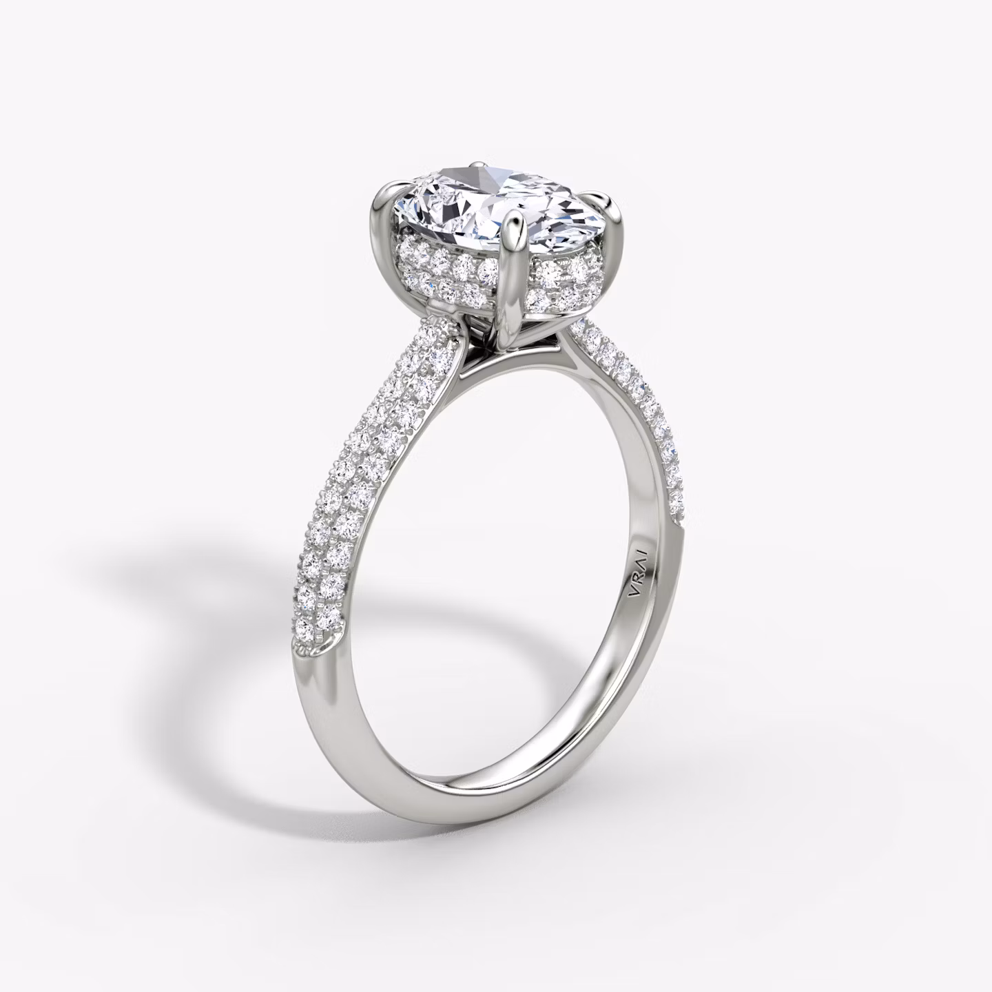 The Regal Pavé Dome Oval | Platinum