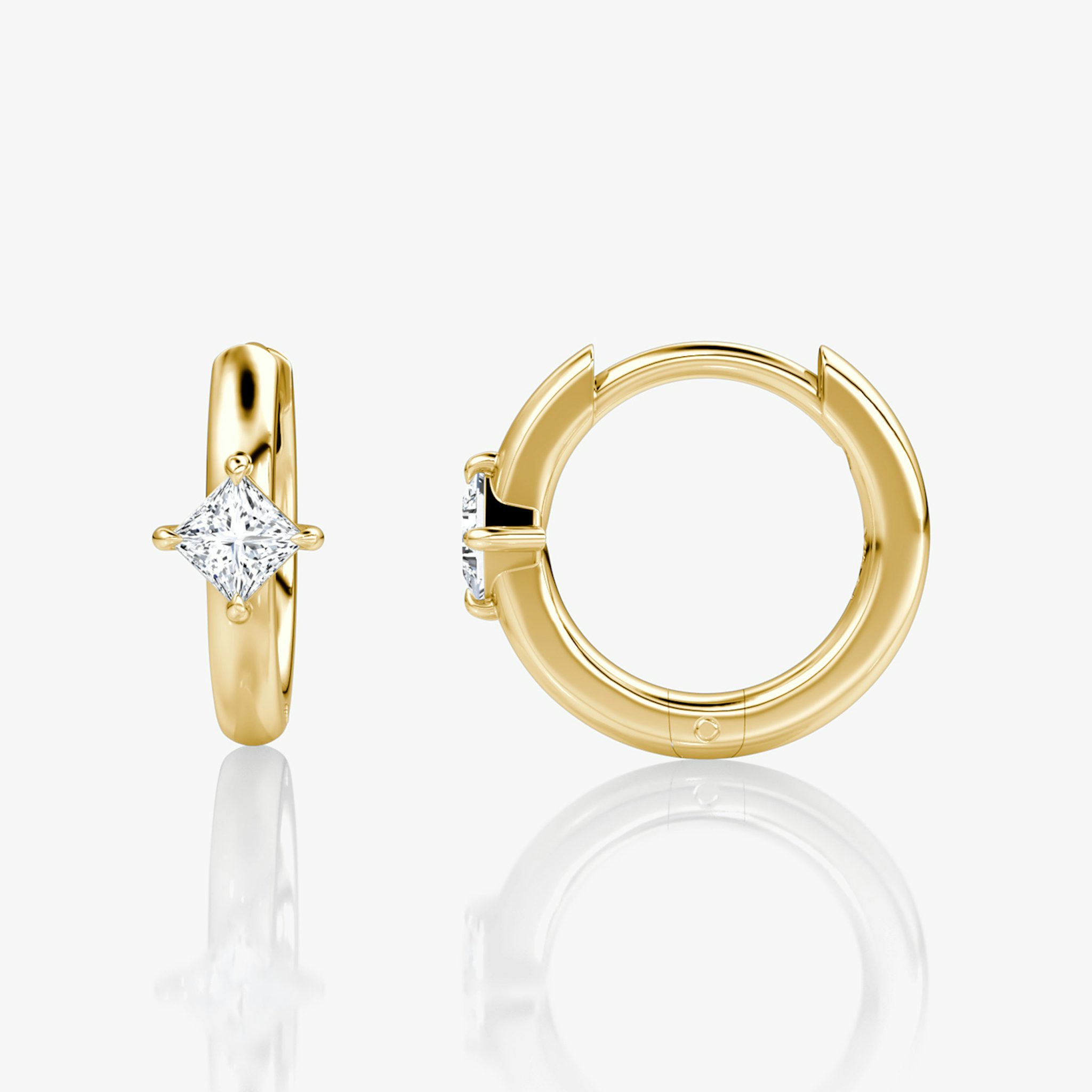 Solitaire Huggie Hoop | Princess | 14k | Yellow Gold