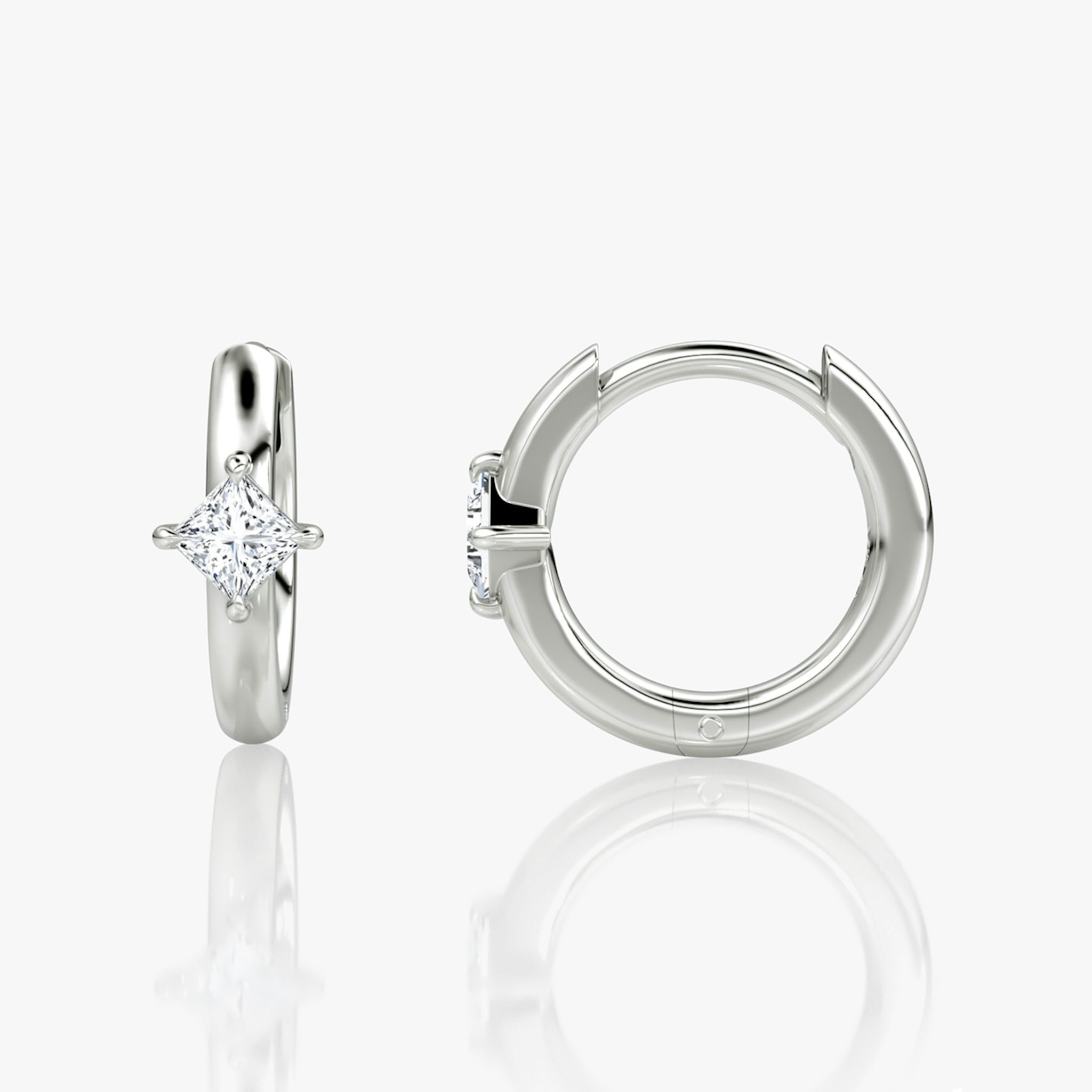 Solitaire Huggie Hoop | Princess | 14k | White Gold