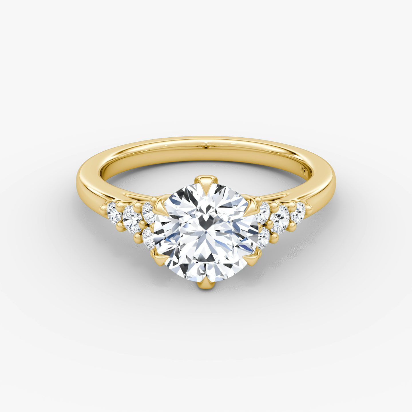 The Round Cluster Heirloom | Round Brilliant | 18k | Yellow Gold | bandAccent: Plain | caratWeight: other | diamondOrientation: vertical
