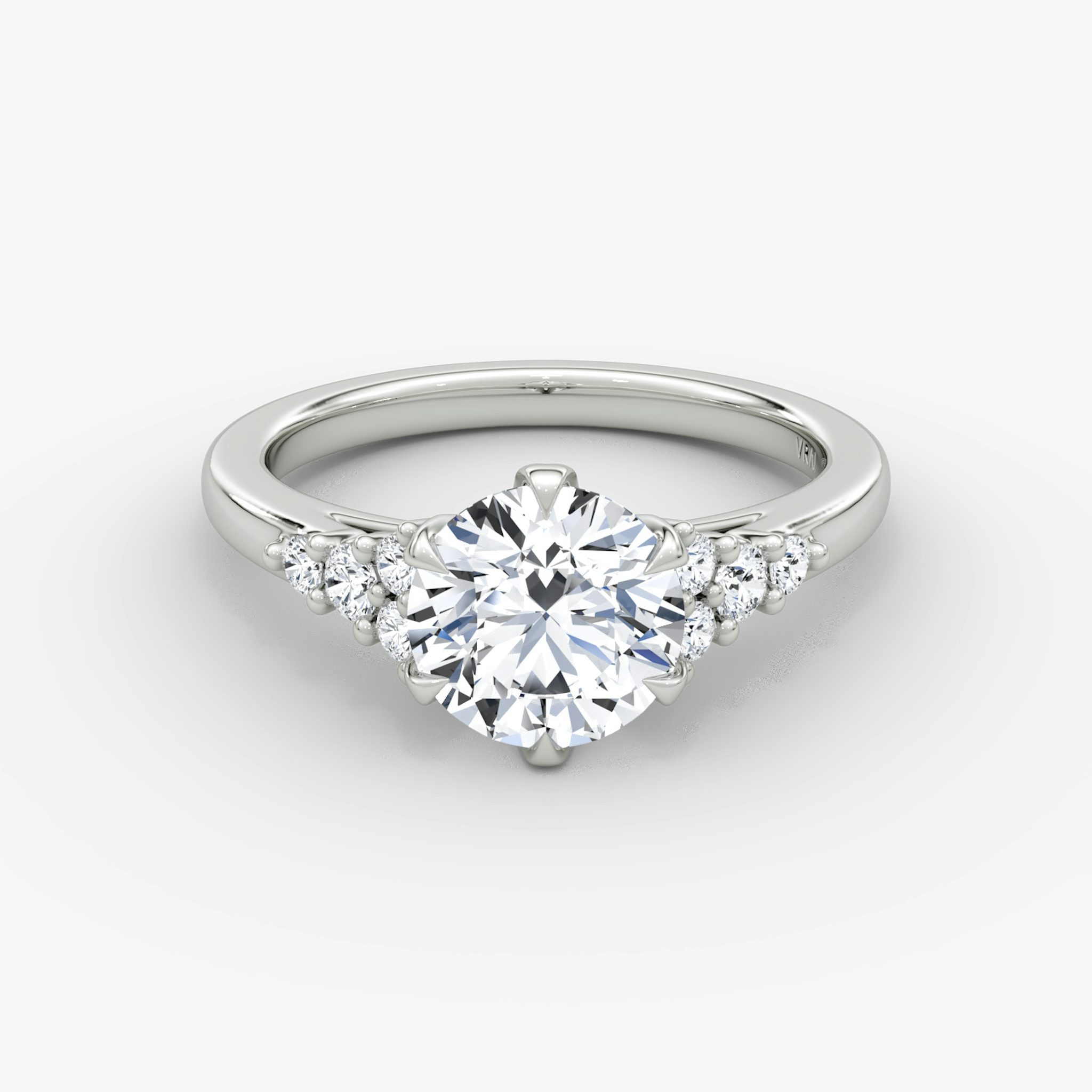 The Round Cluster Heirloom | Rund | Platin | bandAccent: Ohne Pavé-Besatz | caratWeight: 2.0ct | diamondOrientation: vertical