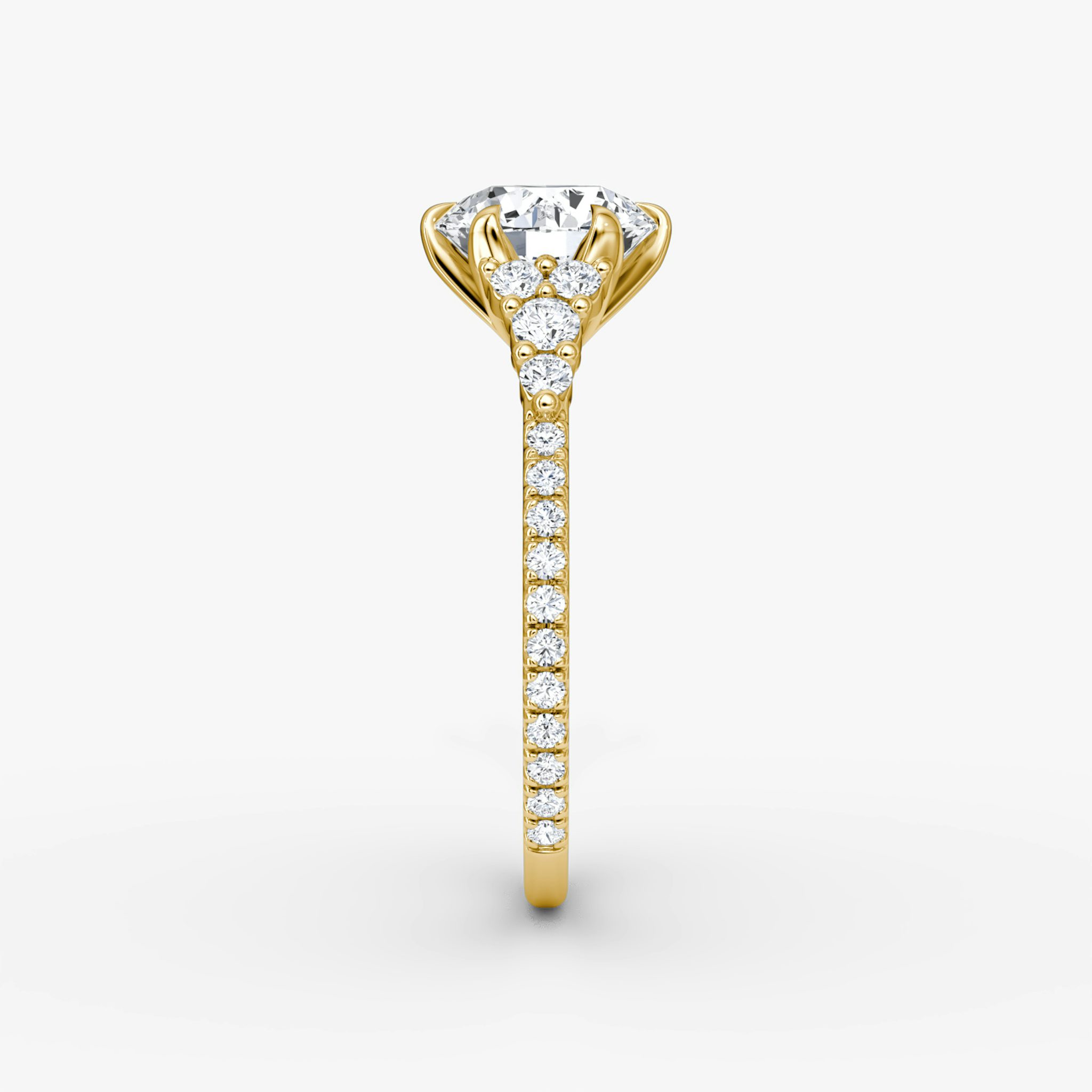 The Round Cluster Heirloom | Rund | 18k | Gelbgold | bandAccent: Mit Pavé-Besatz | caratWeight: other | diamondOrientation: vertical