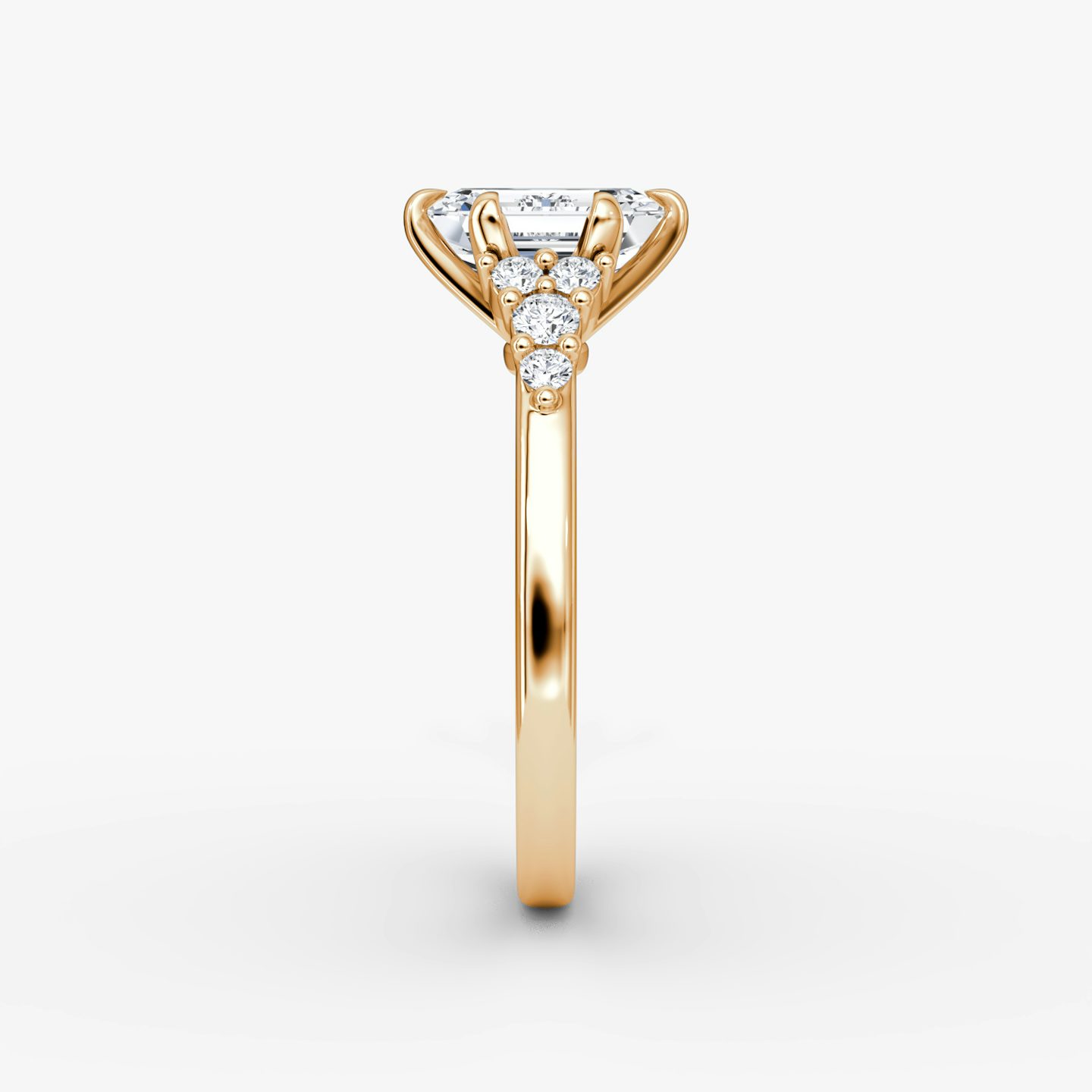 The Round Cluster Heirloom | Emerald | 14k | Rose Gold | bandAccent: Plain | diamondOrientation: vertical | caratWeight: other