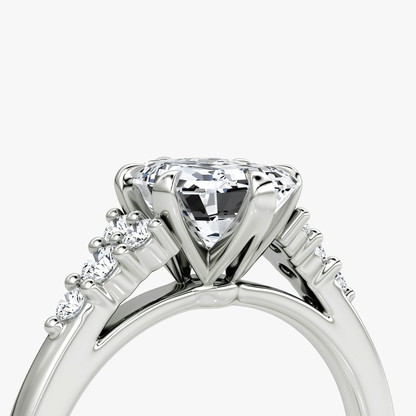 The Round Cluster Heirloom | Emerald | 18k | White Gold | bandAccent: Plain | diamondOrientation: vertical | caratWeight: other