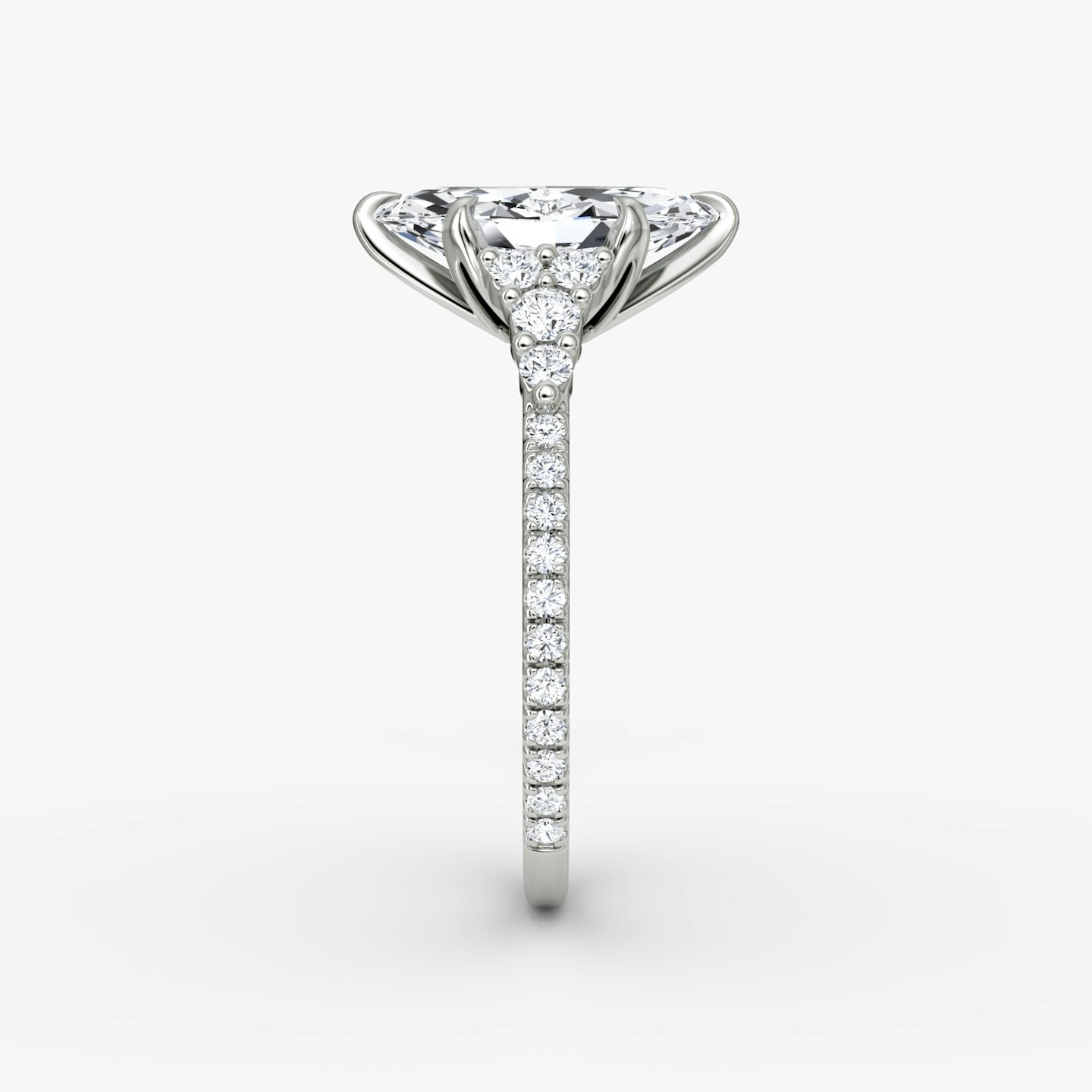 The Round Cluster Heirloom | Marquise | 18k | White Gold | bandAccent: Pavé | diamondOrientation: vertical | caratWeight: other