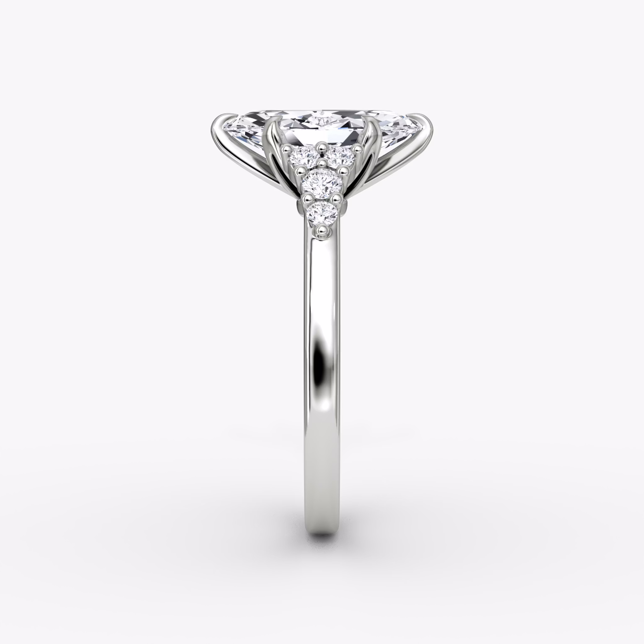 The Round Cluster Heirloom | Marquise | Platin | bandAccent: Ohne Pavé-Besatz | diamondOrientation: vertical | caratWeight: other