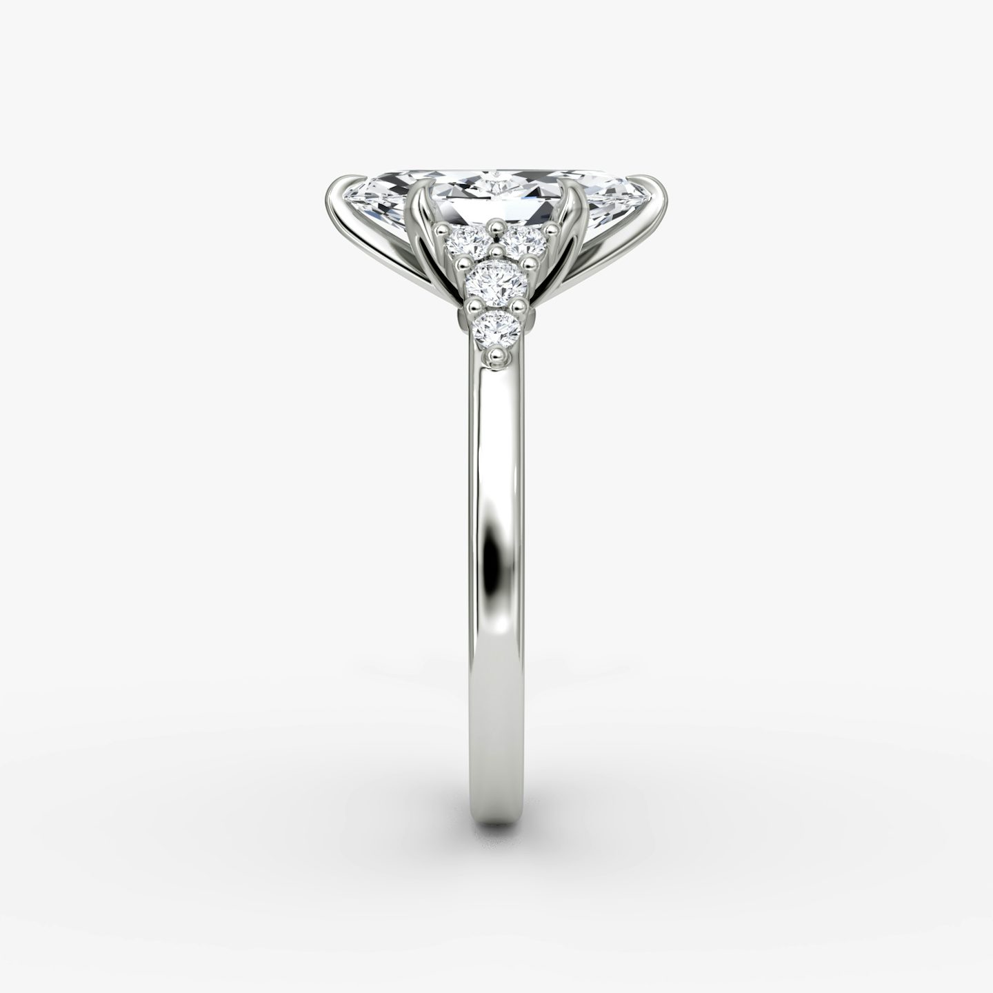 The Round Cluster Heirloom | Marquise | Platinum | bandAccent: Plain | diamondOrientation: vertical | caratWeight: other