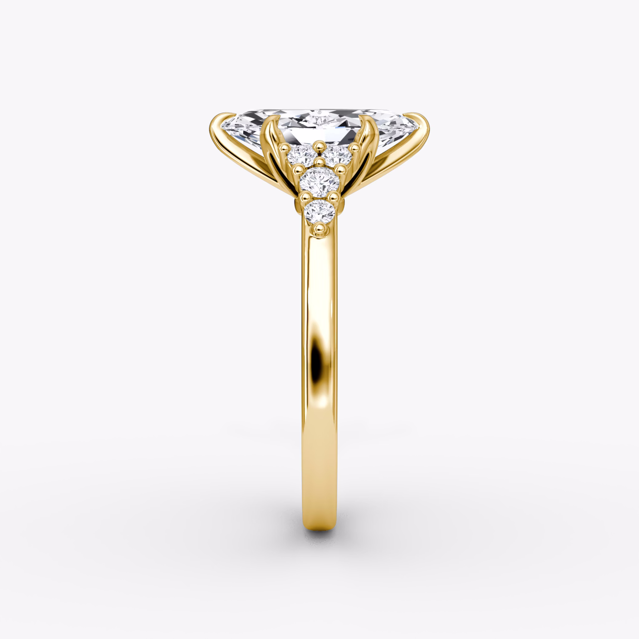 The Round Cluster Heirloom | Marquise | 18k | Gelbgold | bandAccent: Ohne Pavé-Besatz | diamondOrientation: vertical | caratWeight: other