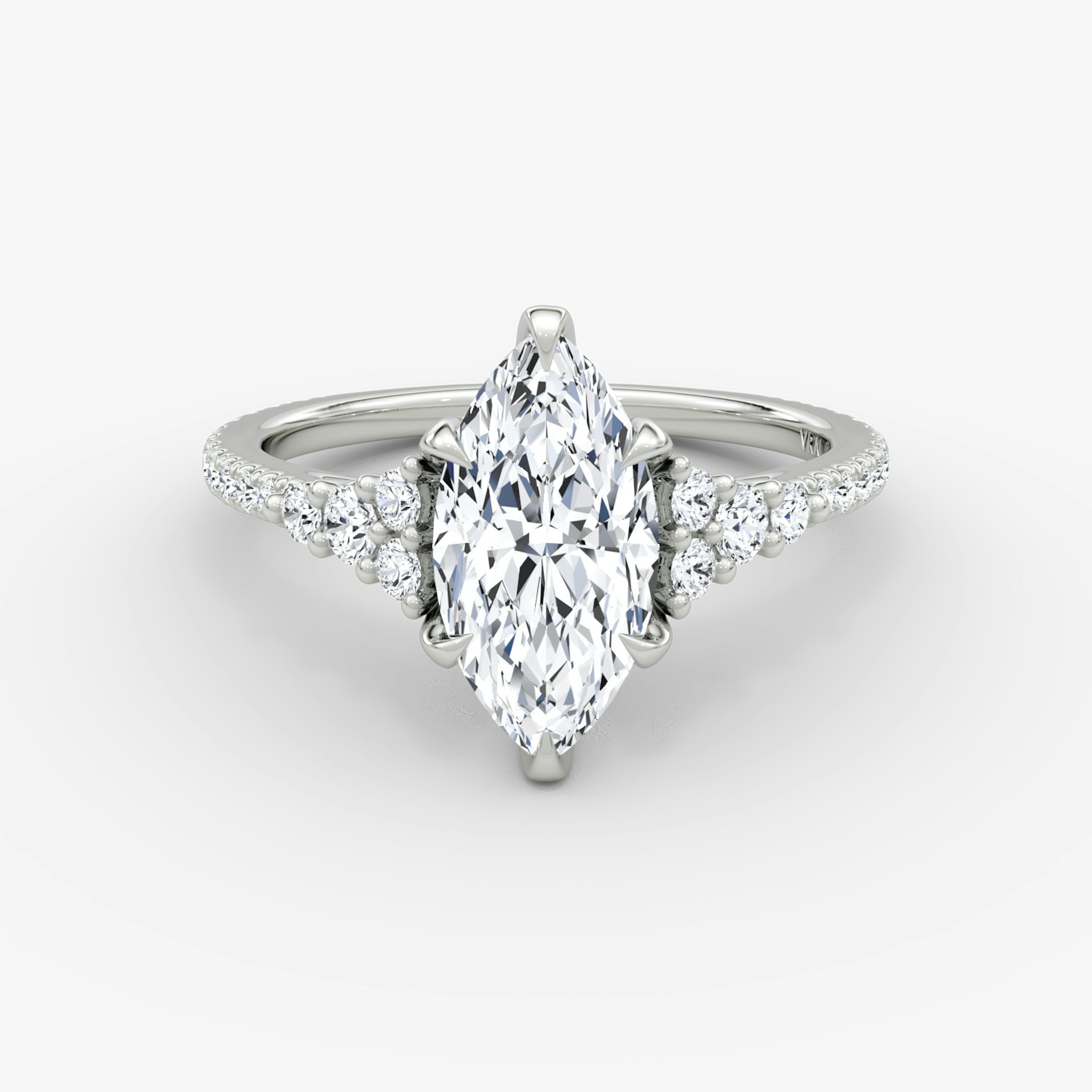 The Round Cluster Heirloom | Marquise | Platin | bandAccent: Mit Pavé-Besatz | diamondOrientation: vertical | caratWeight: other