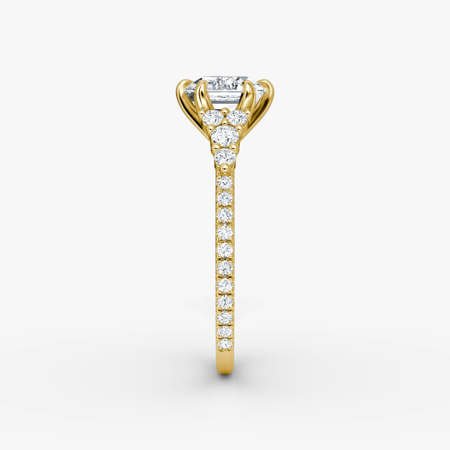 The Round Cluster Heirloom | Asscher | 18k | Yellow Gold | bandAccent: Pavé | diamondOrientation: vertical | caratWeight: other