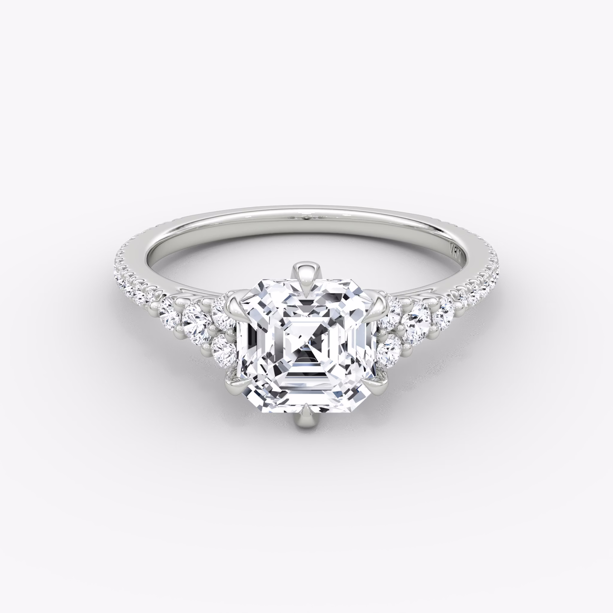 The Round Cluster Heirloom | Asscher | 18k | Weißgold | bandAccent: Mit Pavé-Besatz | diamondOrientation: vertical | caratWeight: other