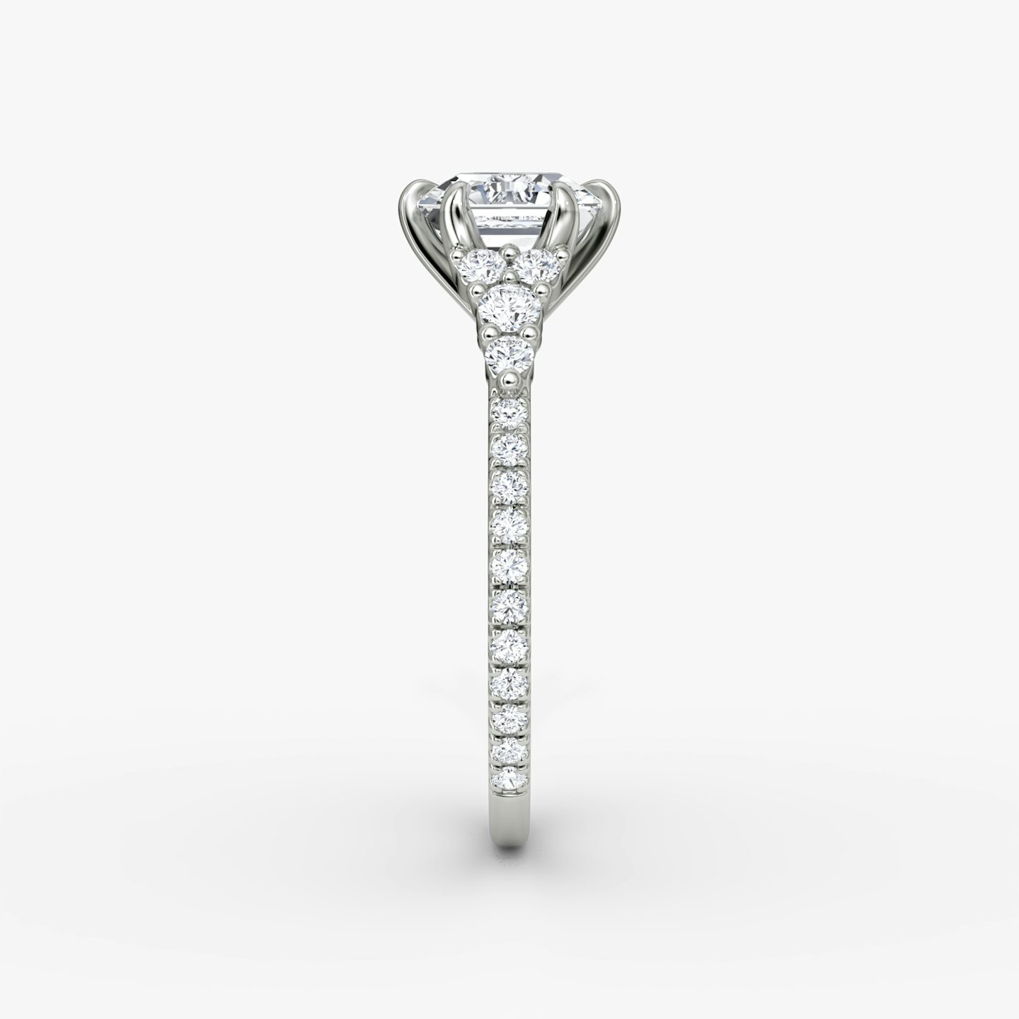 The Round Cluster Heirloom | Asscher | 18k | White Gold | bandAccent: Pavé | diamondOrientation: vertical | caratWeight: other