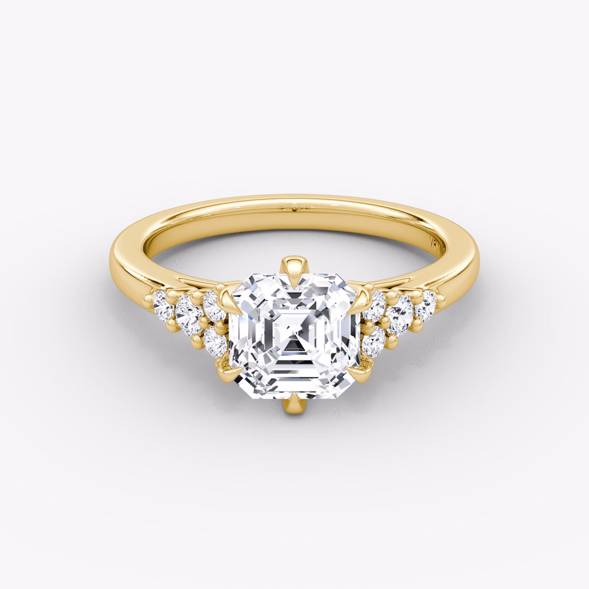 The Round Cluster Heirloom | Asscher | 18k | Gelbgold | bandAccent: Ohne Pavé-Besatz | diamondOrientation: vertical | caratWeight: other