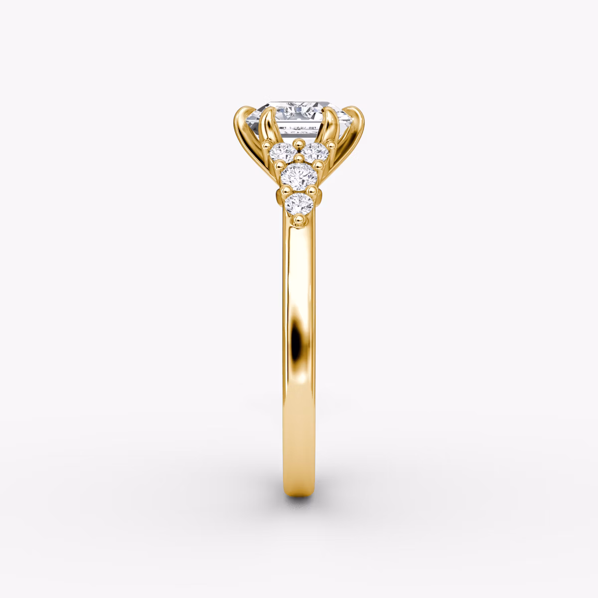 The Round Cluster Heirloom | Asscher | 18k | Yellow Gold | bandAccent: Plain | diamondOrientation: vertical | caratWeight: other