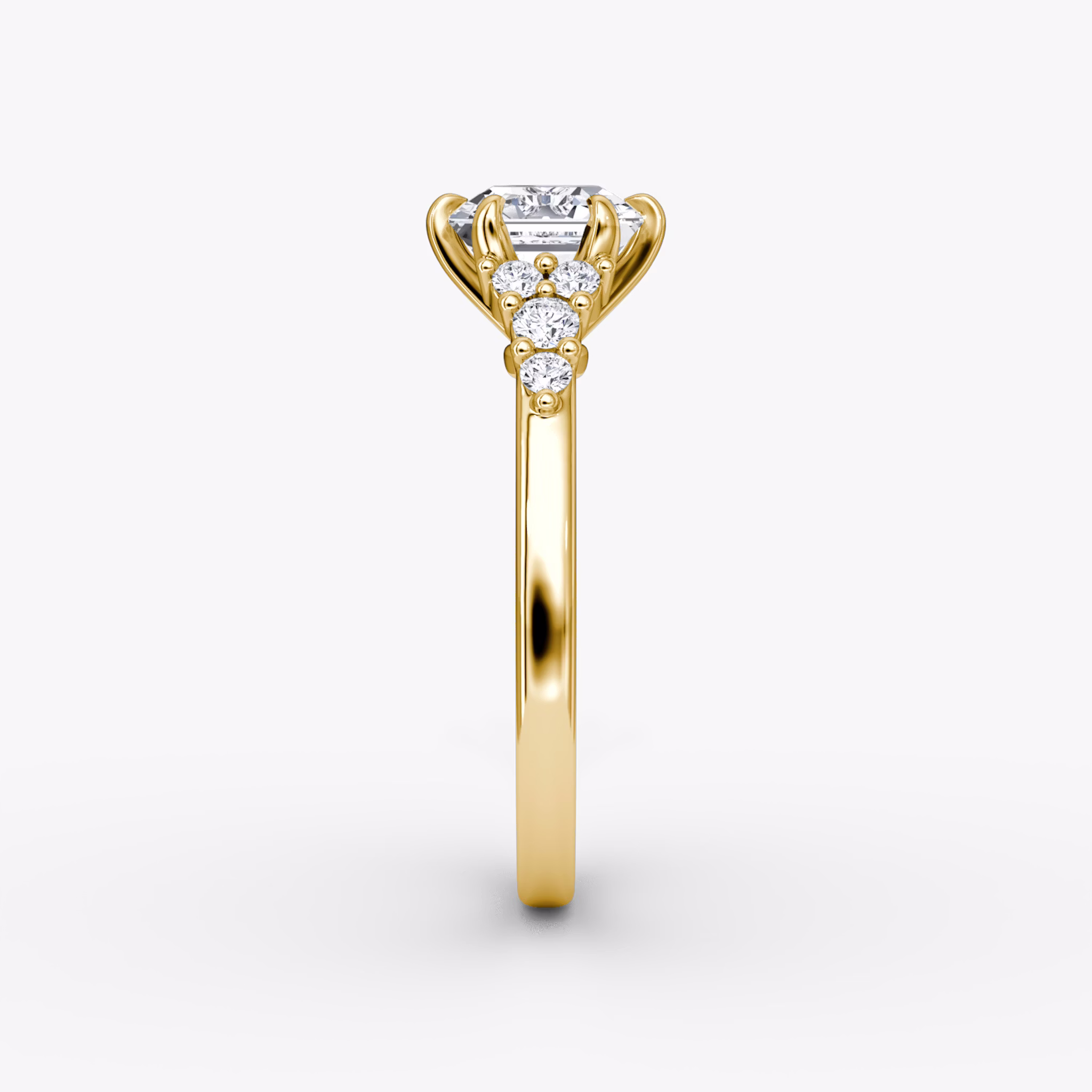 The Round Cluster Heirloom | Asscher | 18k | Gelbgold | bandAccent: Ohne Pavé-Besatz | diamondOrientation: vertical | caratWeight: other