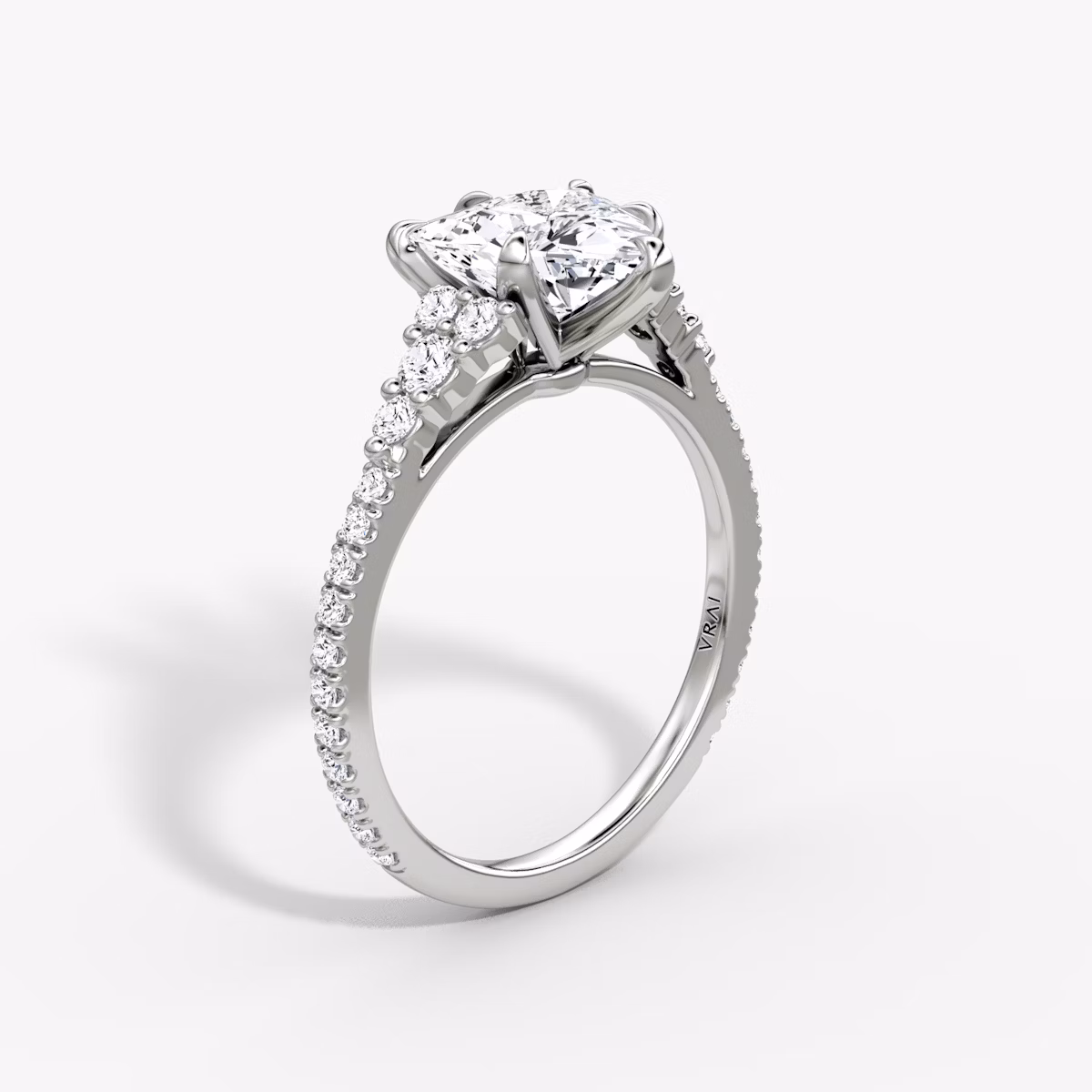 The Round Cluster Heirloom | Trillion | Platinum | bandAccent: Pavé | diamondOrientation: vertical | caratWeight: other