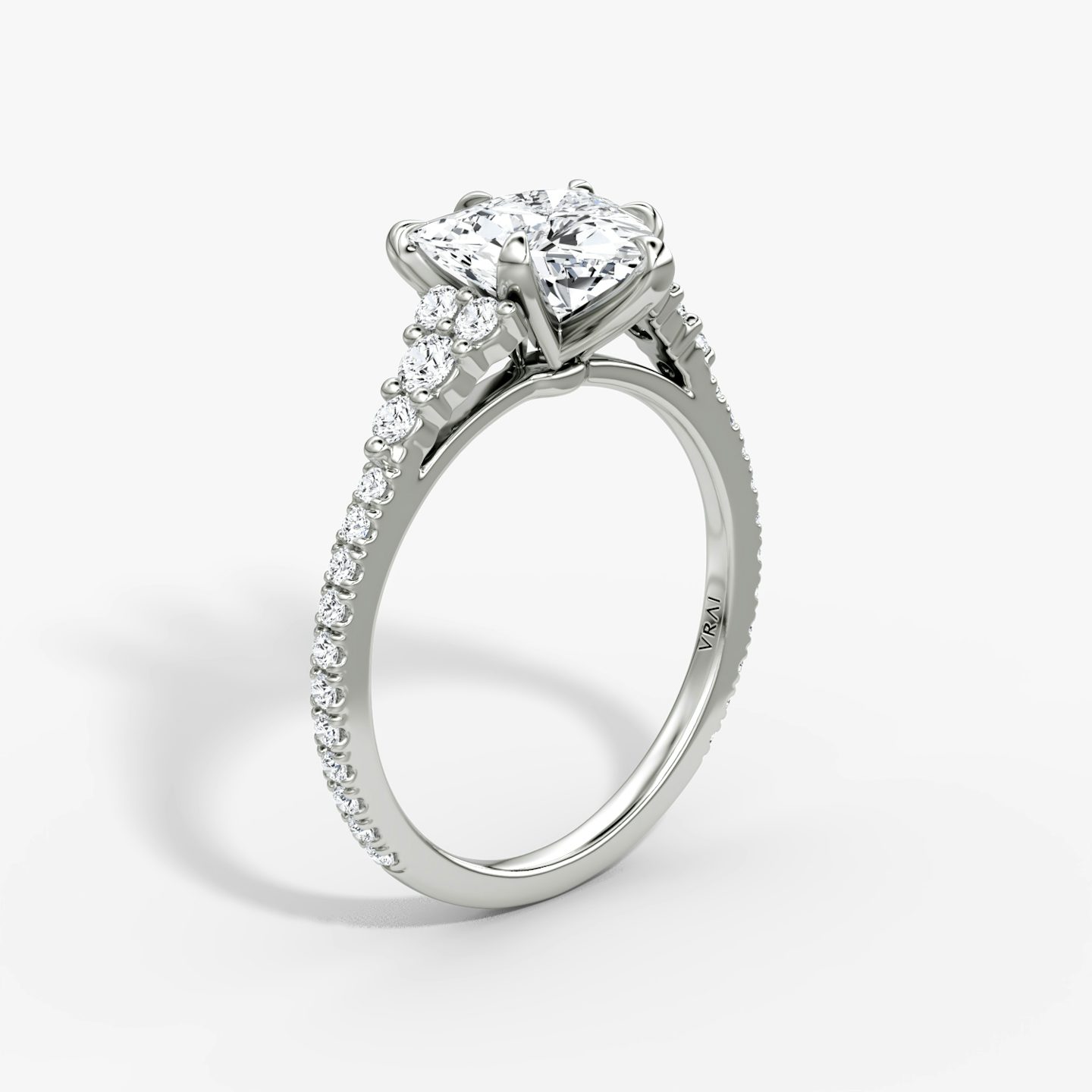 The Round Cluster Heirloom | Trillion | 18k | White Gold | bandAccent: Pavé | diamondOrientation: vertical | caratWeight: other