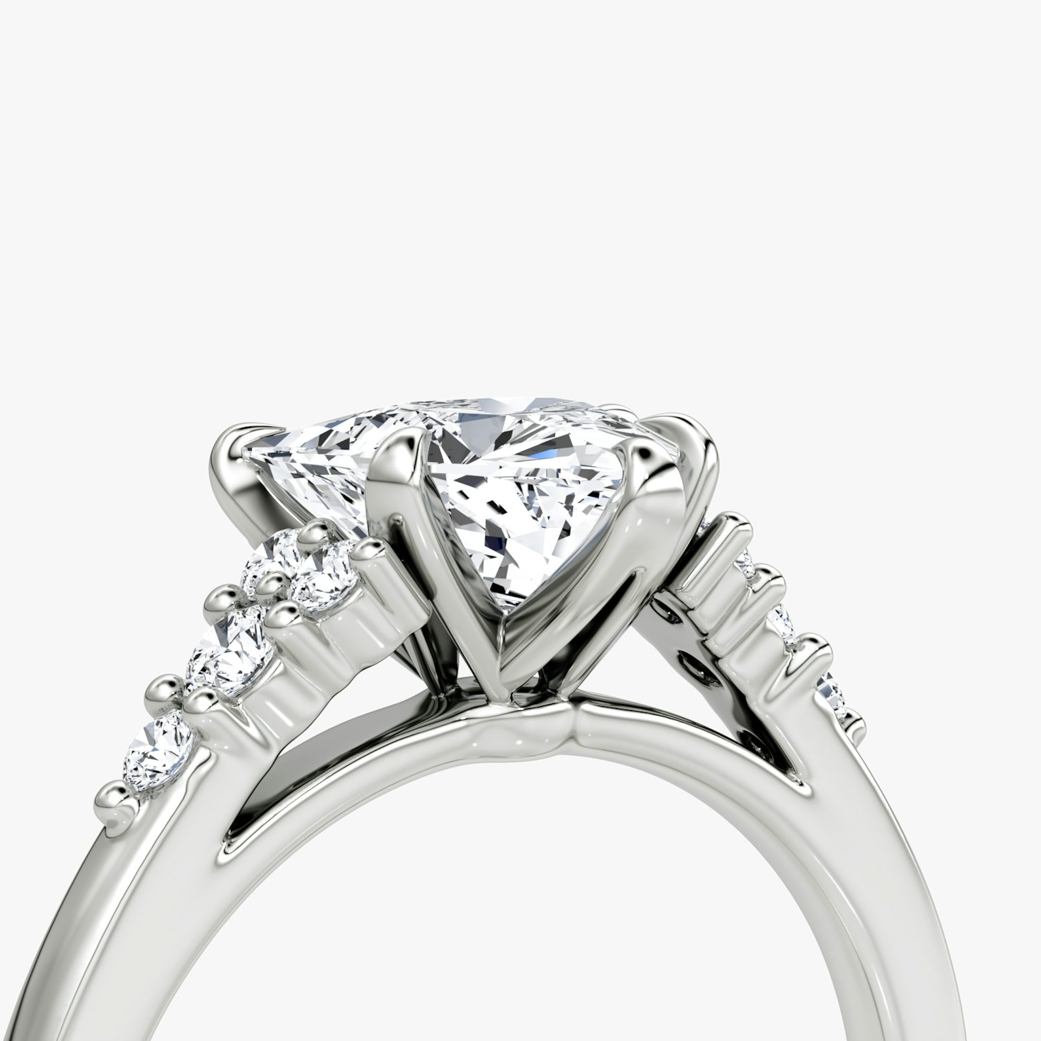 The Round Cluster Heirloom | Trillant | Platin | bandAccent: Ohne Pavé-Besatz | diamondOrientation: vertical | caratWeight: other