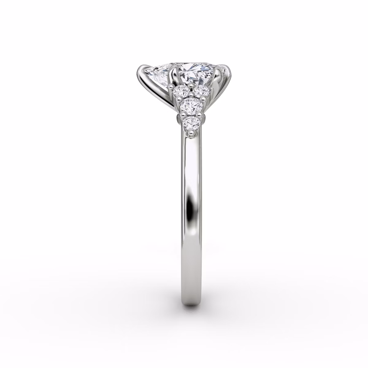 The Round Cluster Heirloom | Trillion | Platinum | bandAccent: Plain | diamondOrientation: vertical | caratWeight: other